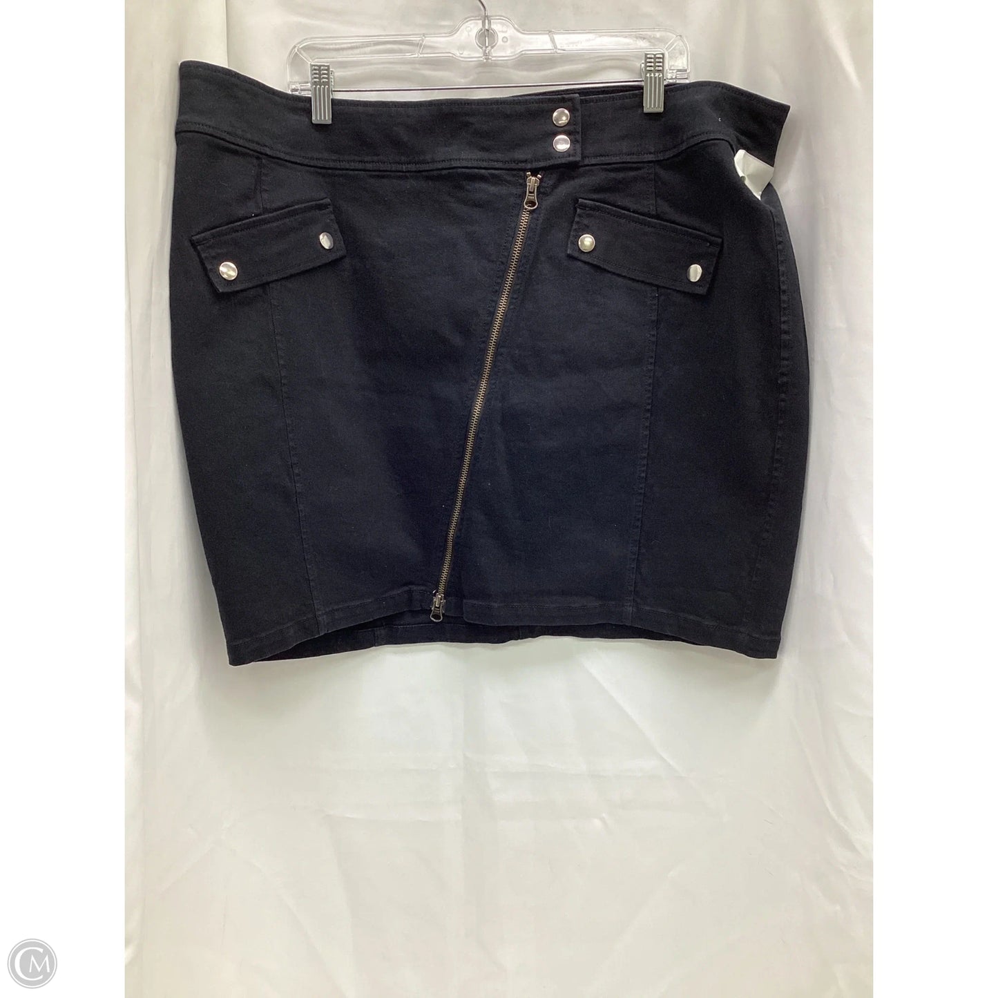 Skirt Midi By Old Navy In Black, Size: 20
