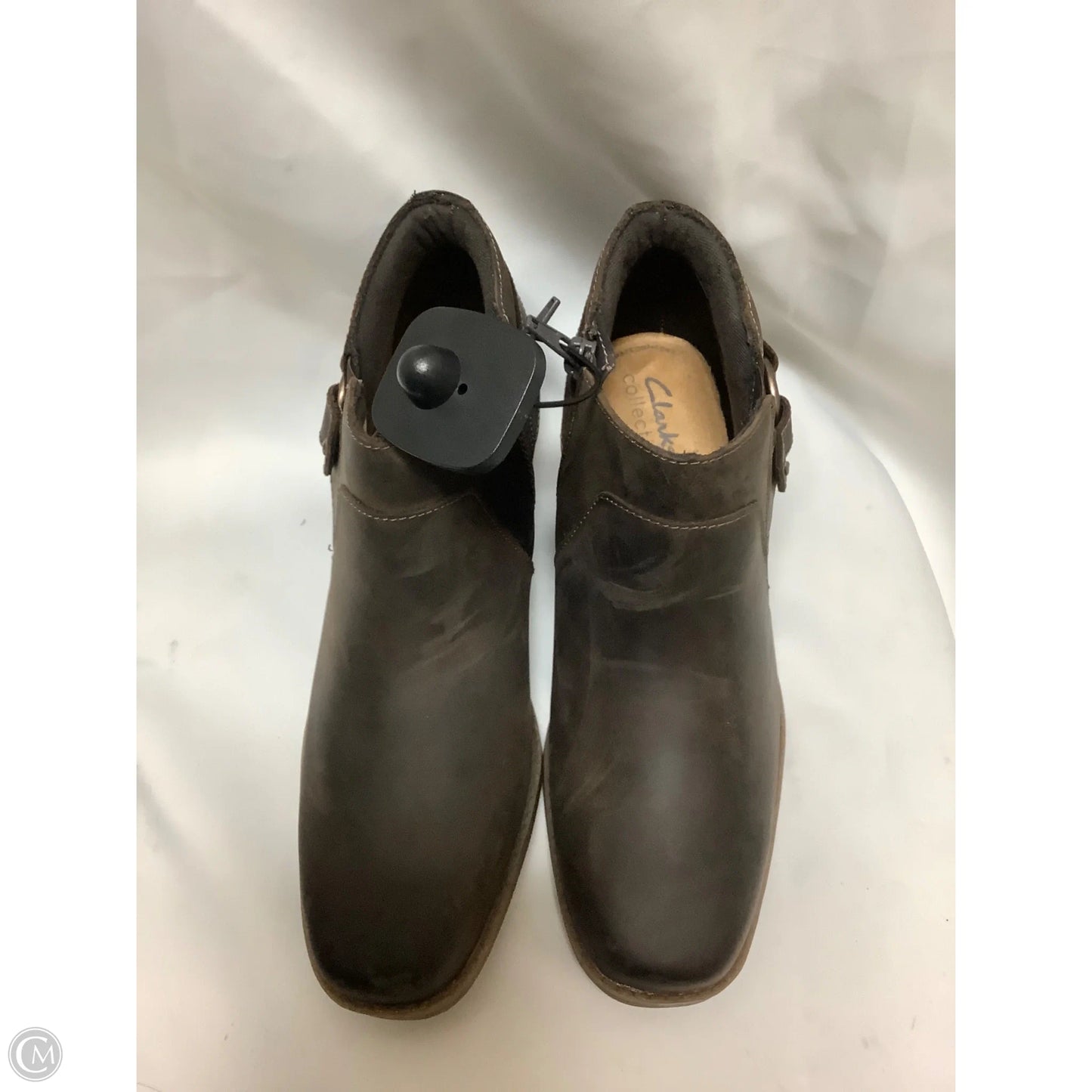Boots Ankle Flats By Clarks In Brown, Size: 6