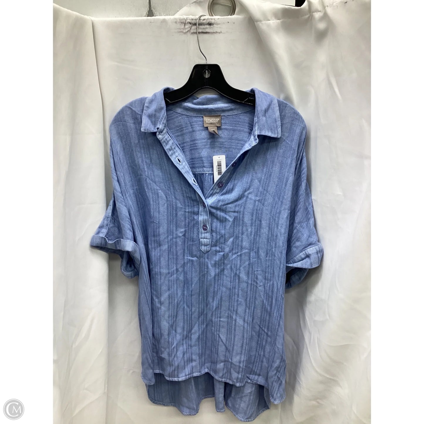 Top Short Sleeve By Chicos In Blue Denim, Size: Xl