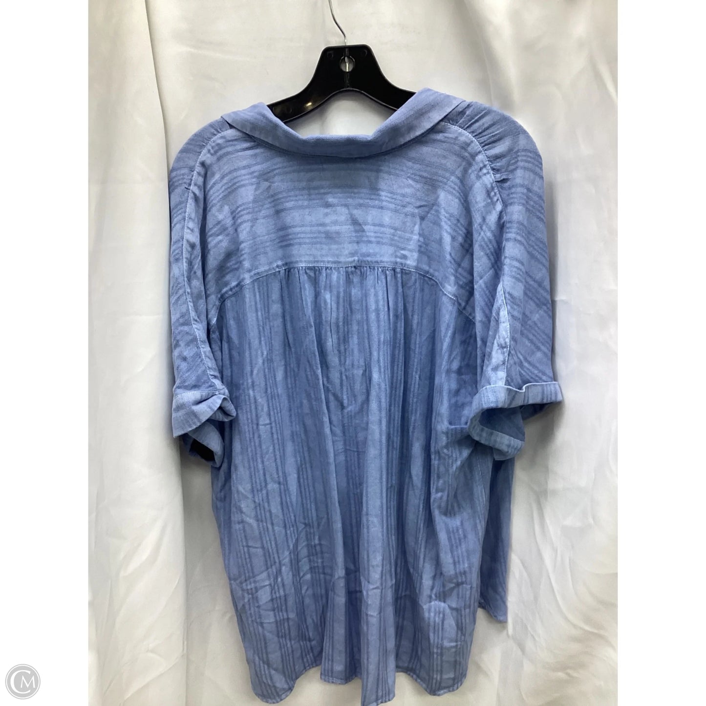 Top Short Sleeve By Chicos In Blue Denim, Size: Xl