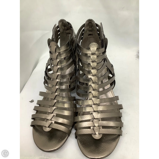Sandals Heels Block By Clothes Mentor In Silver, Size: 8.5