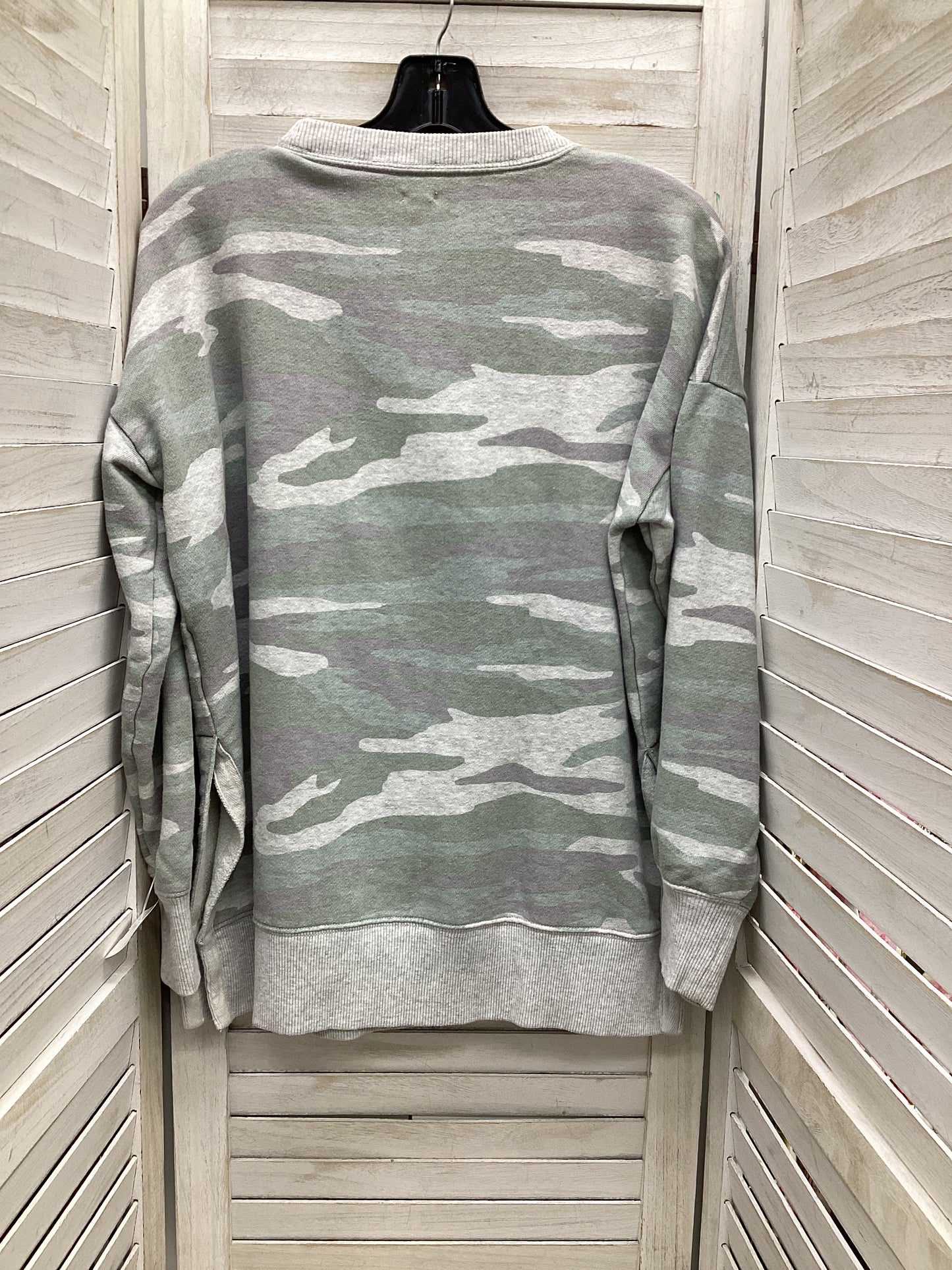 Sweatshirt Crewneck By Clothes Mentor In Camouflage Print, Size: S