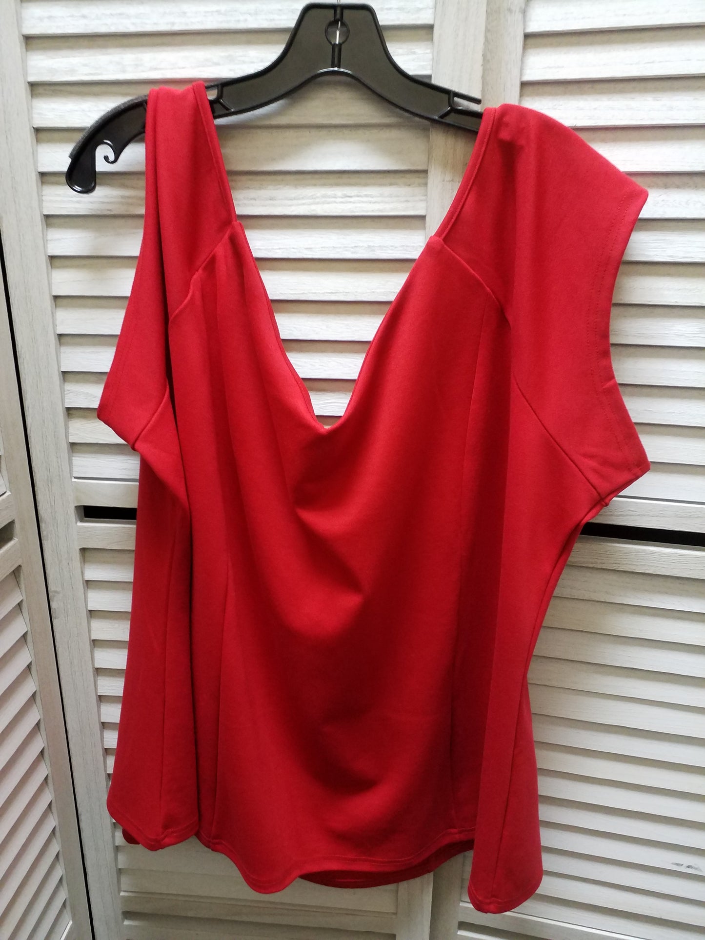 Top Sleeveless By City Chic  Size: 2x