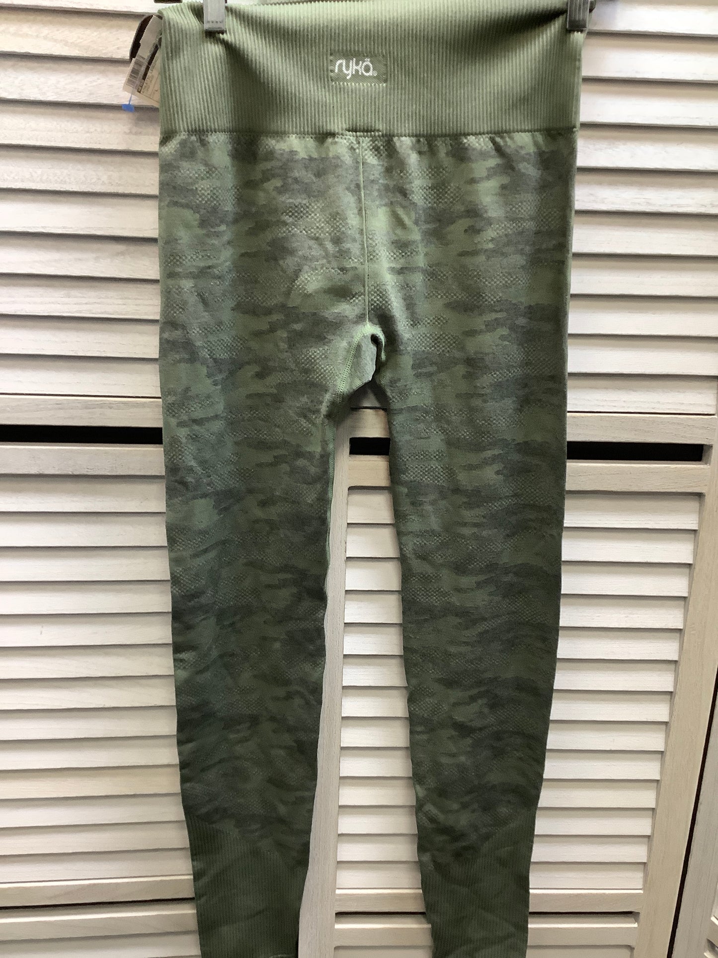 Athletic Leggings By Ryka In Camoflauge, Size: L