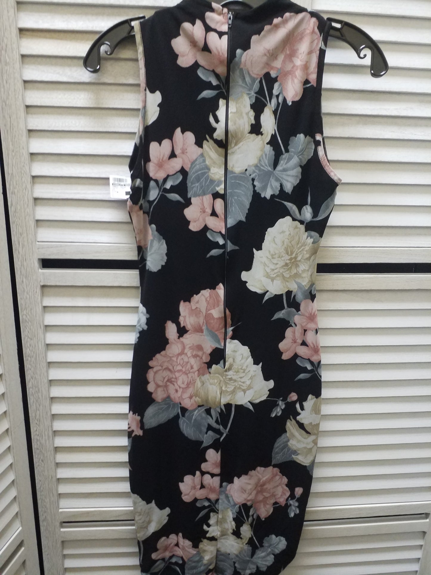 Dress Casual Midi By Charlotte Russe  Size: M