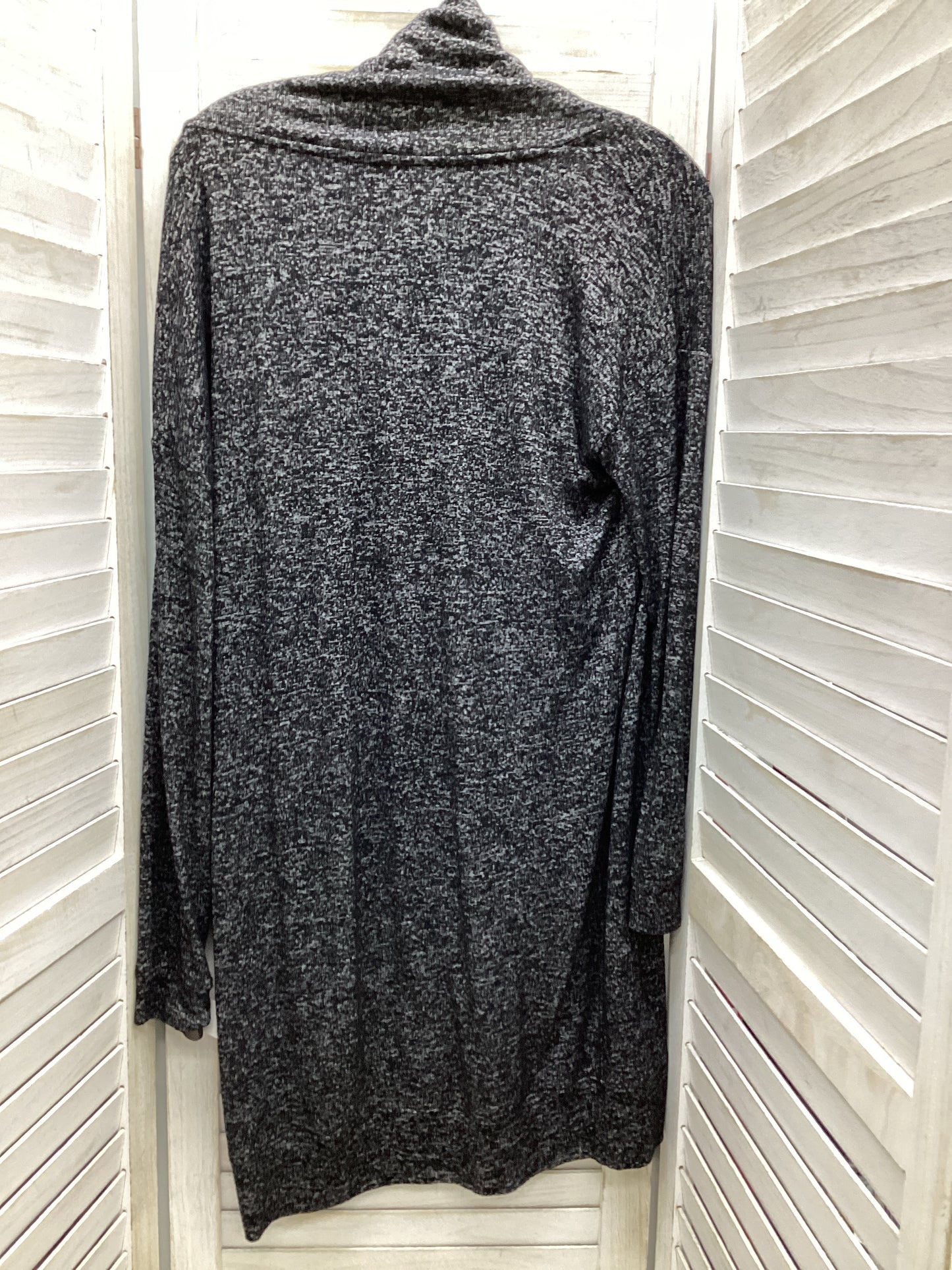 Dress Casual Short By Gap In Grey, Size: S