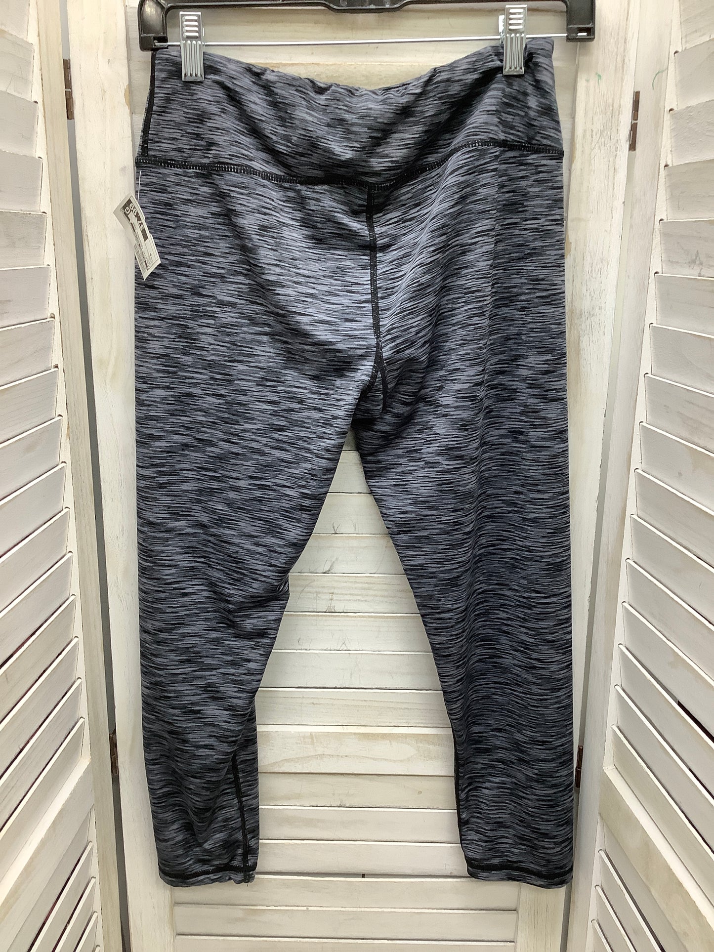 Athletic Leggings Capris By Clothes Mentor In Grey, Size: M