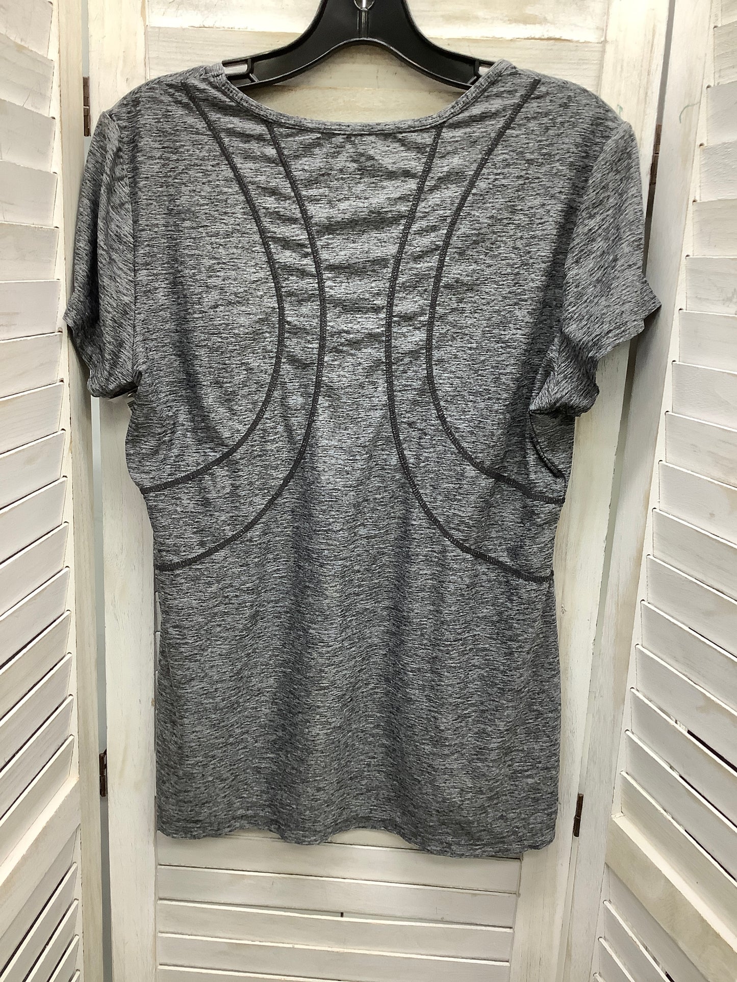 Athletic Top Short Sleeve By Reebok  Size: L