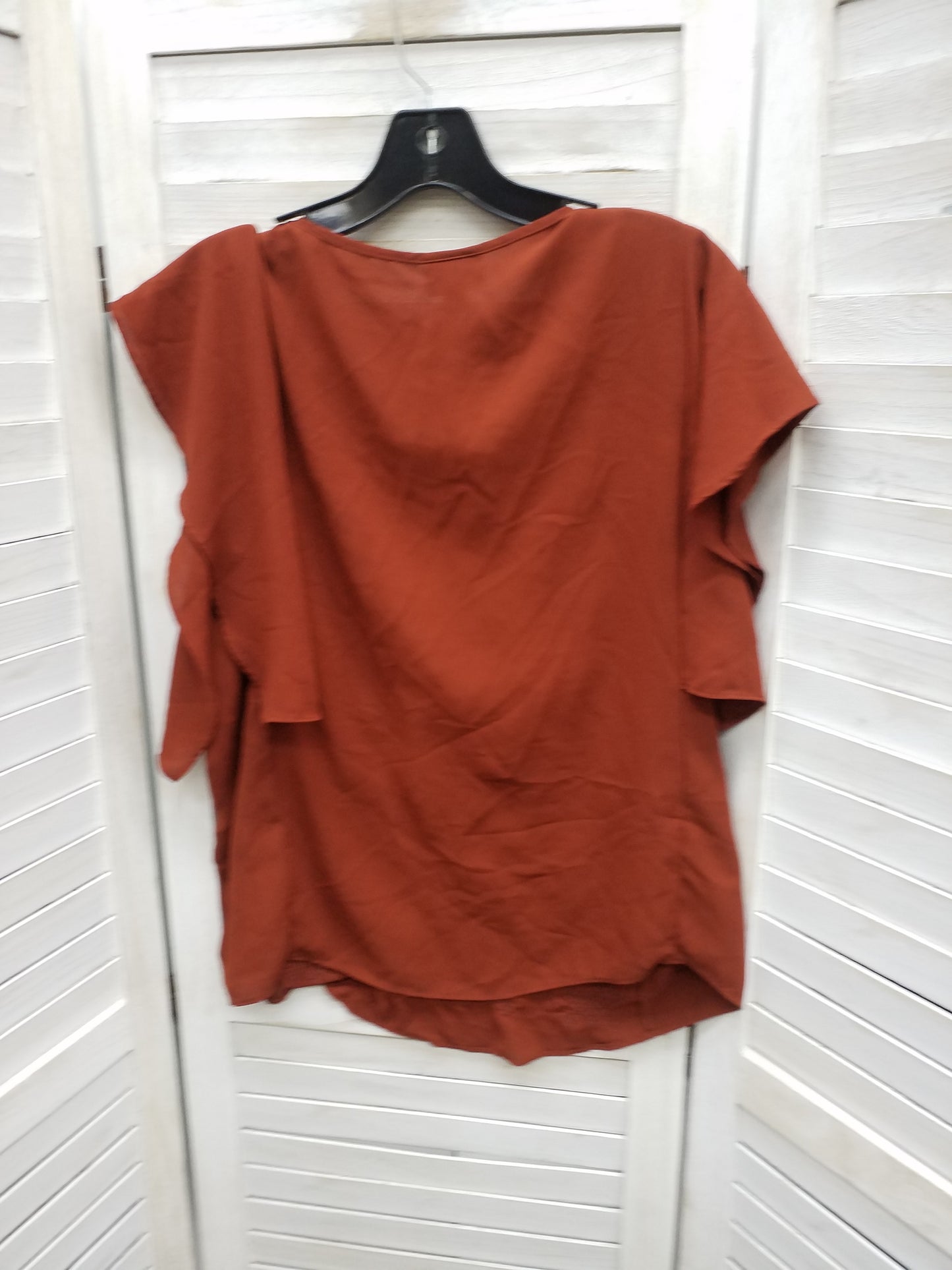 Blouse Short Sleeve By Clothes Mentor  Size: M