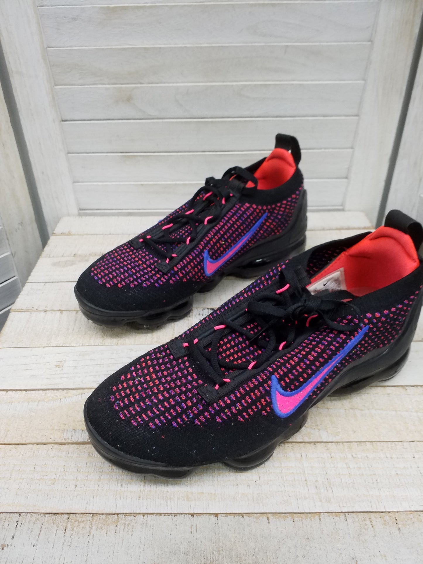 Shoes Athletic By Nike  Size: 9