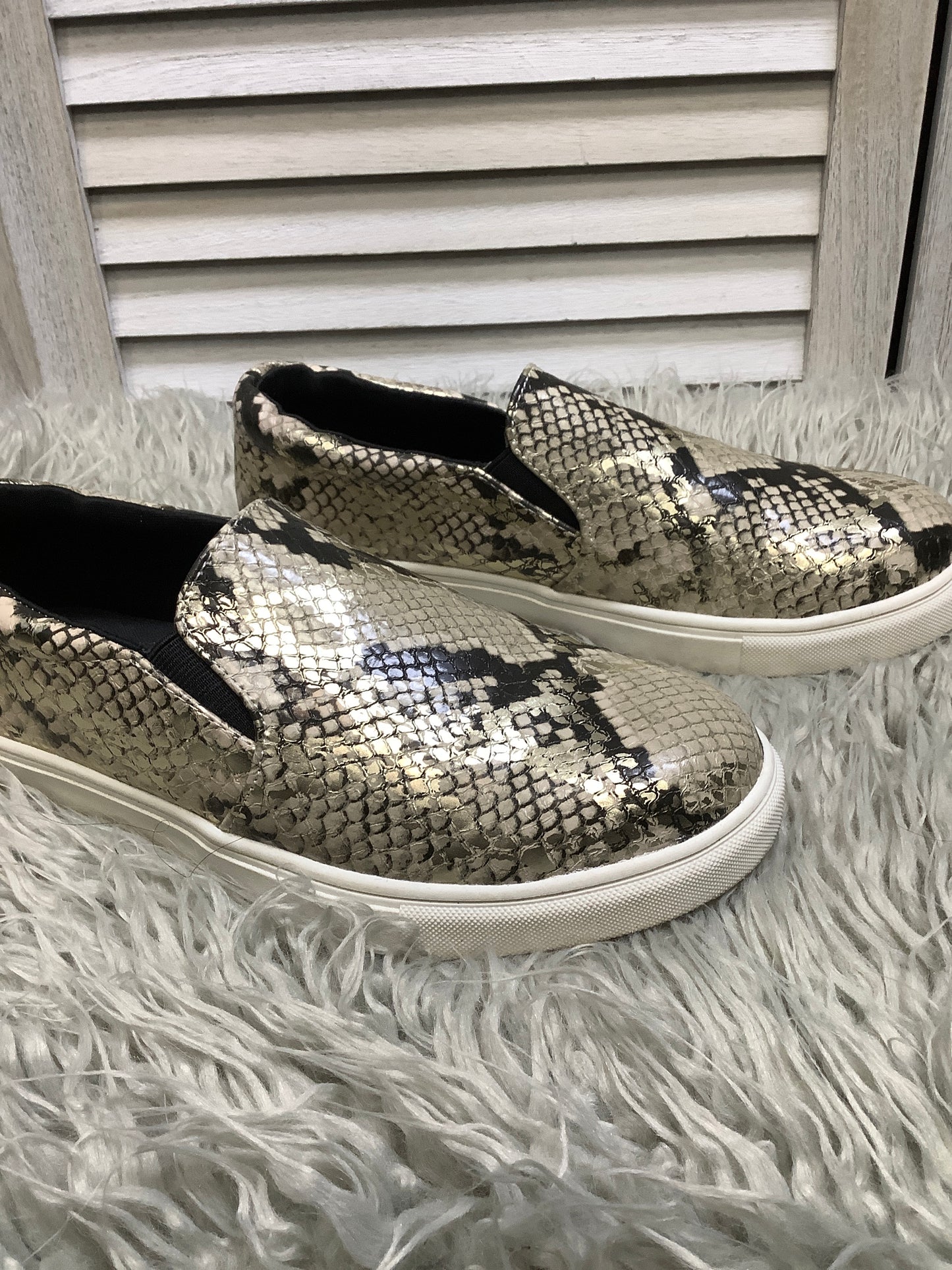 Snakeskin Print Shoes Flats Torrid, Size 7.5