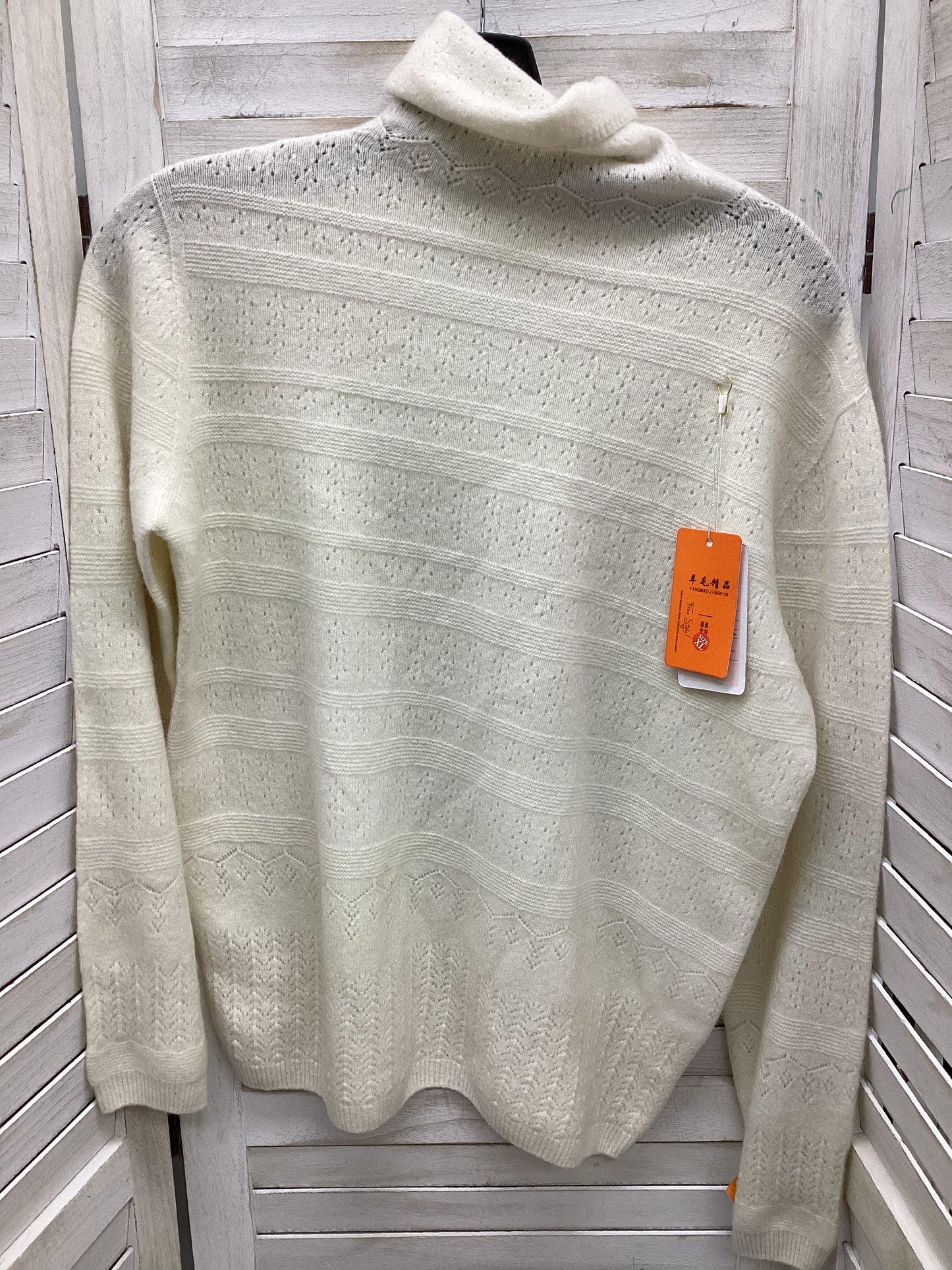 Sweater By Clothes Mentor In Cream, Size: Xl