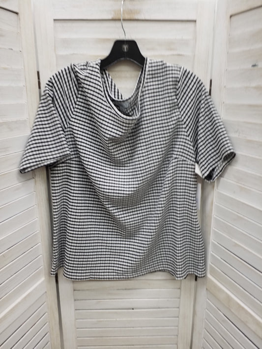Top Short Sleeve By Croft And Barrow  Size: 2x