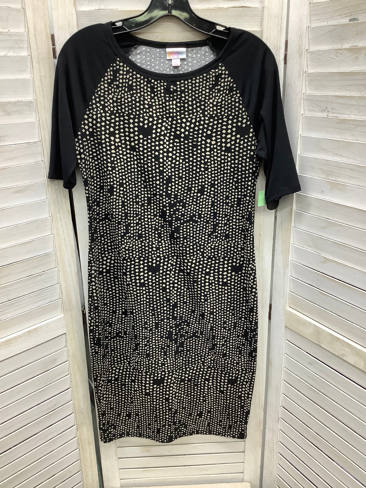 Dress Casual Short By Lularoe  Size: S