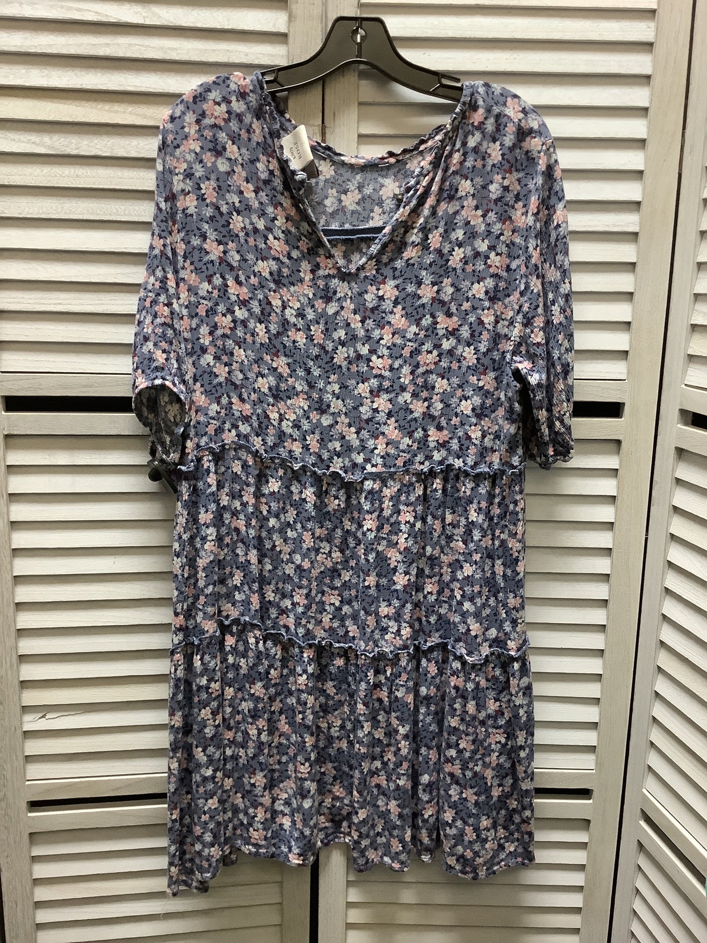 Dress Casual Short By Knox Rose  Size: L