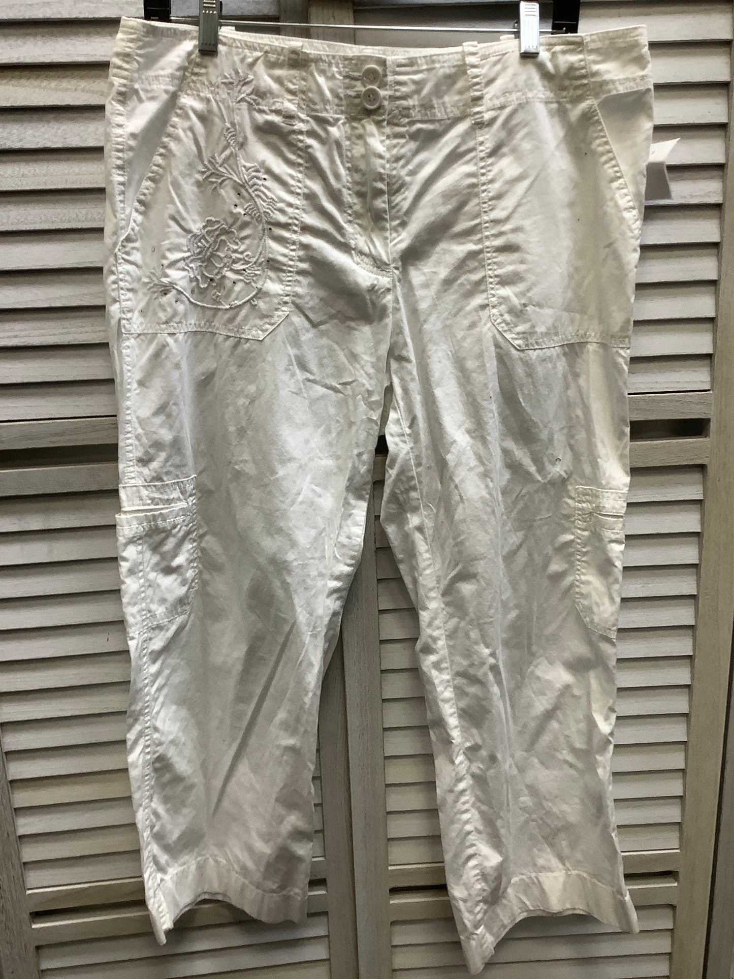 White Capris Clothes Mentor, Size 10