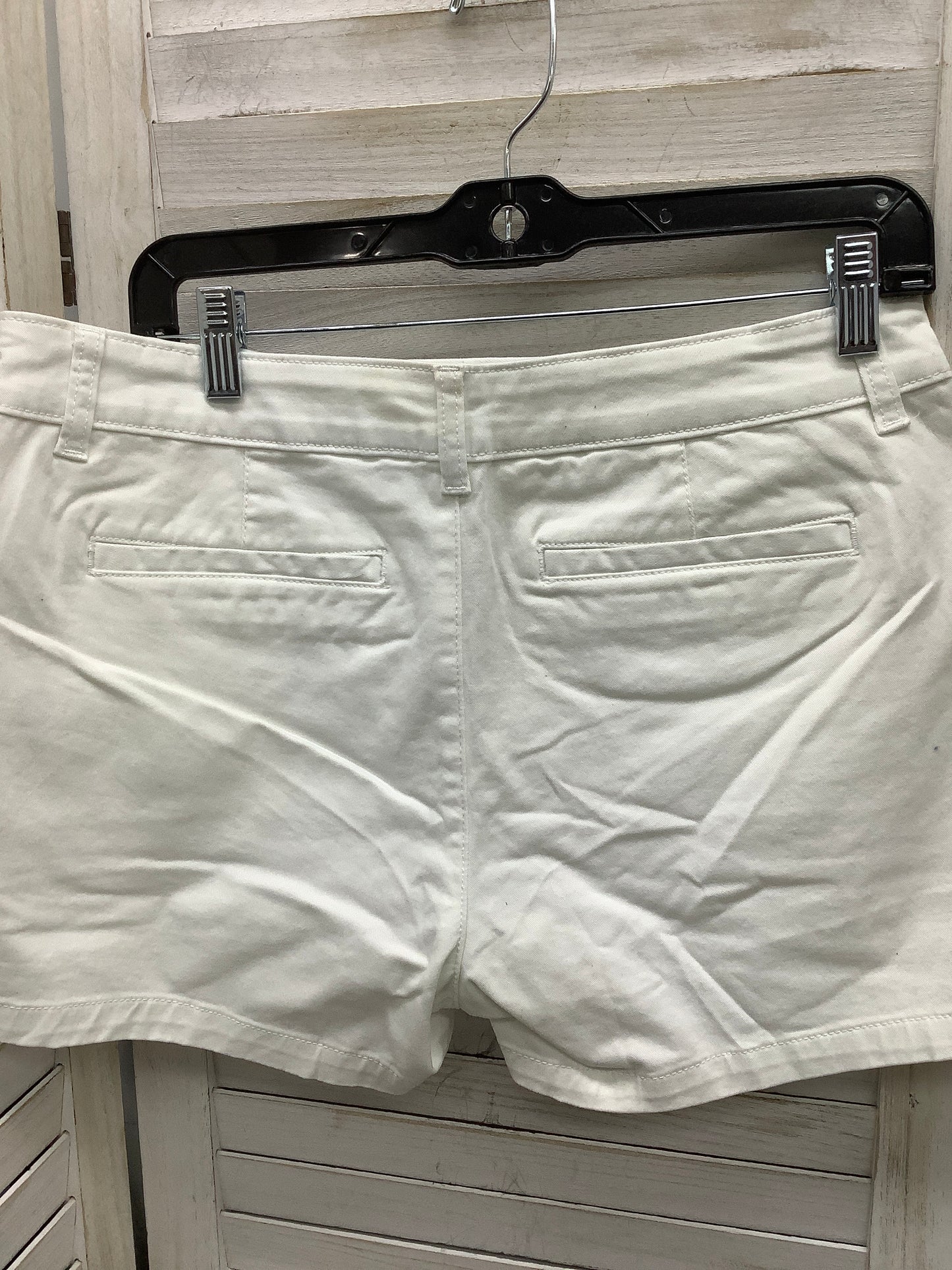 White Shorts Anage, Size 8