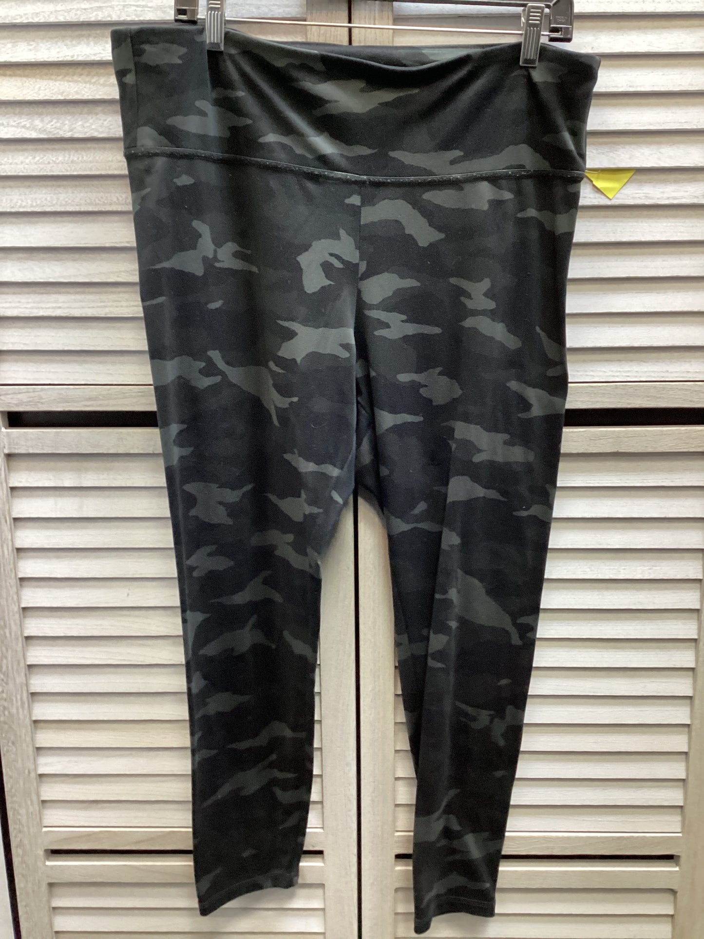 Athletic Leggings By Clothes Mentor In Camoflauge, Size: Xl