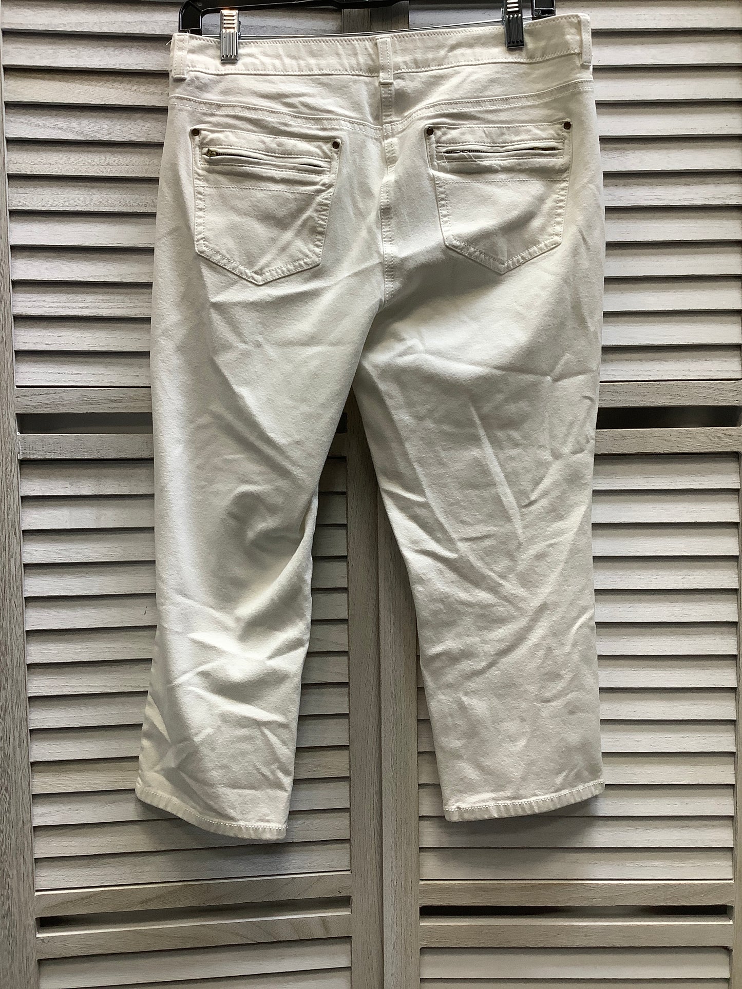 White Capris Chicos, Size L