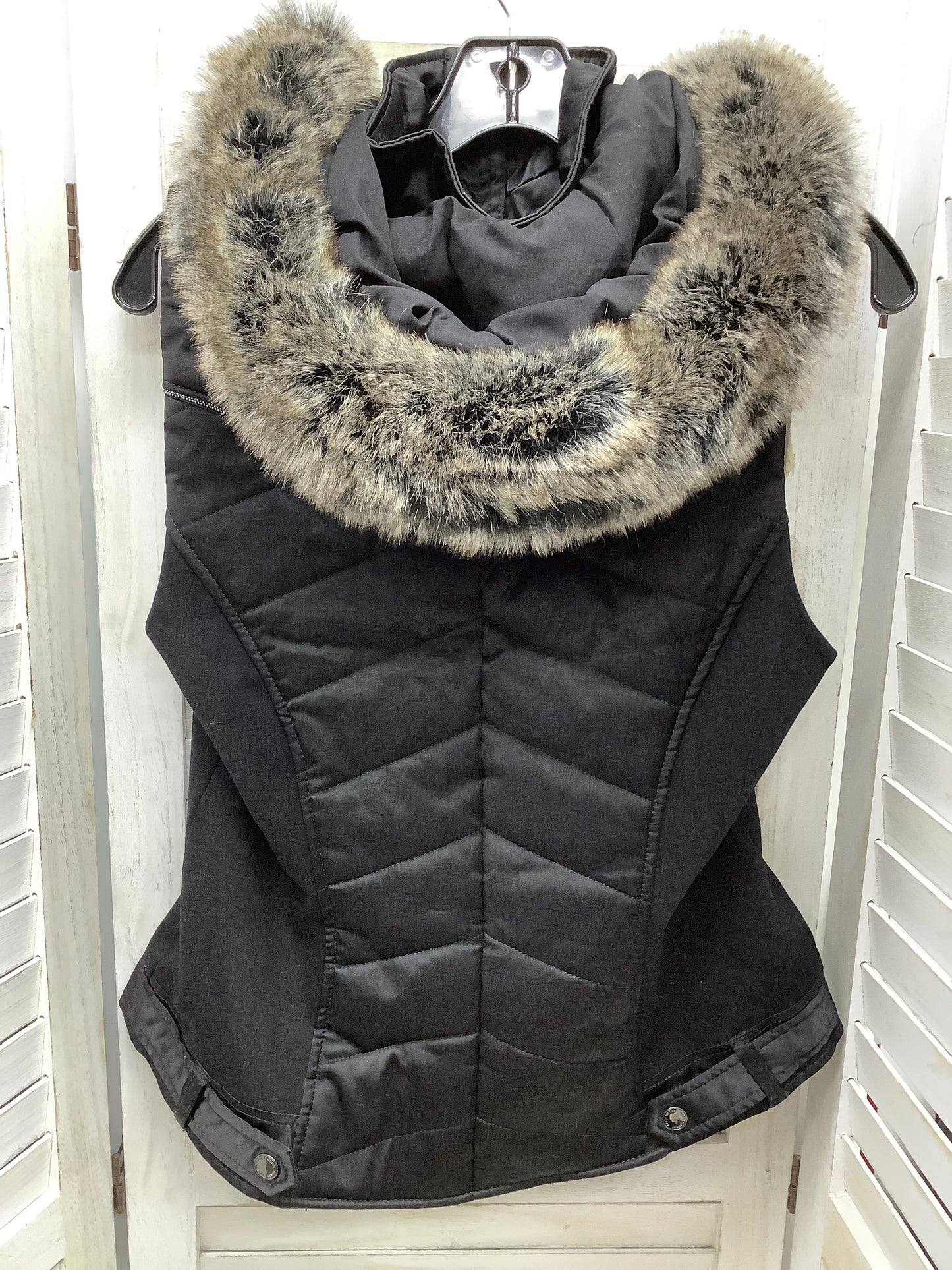 Vest Puffer & Quilted By White House Black Market In Black, Size: S