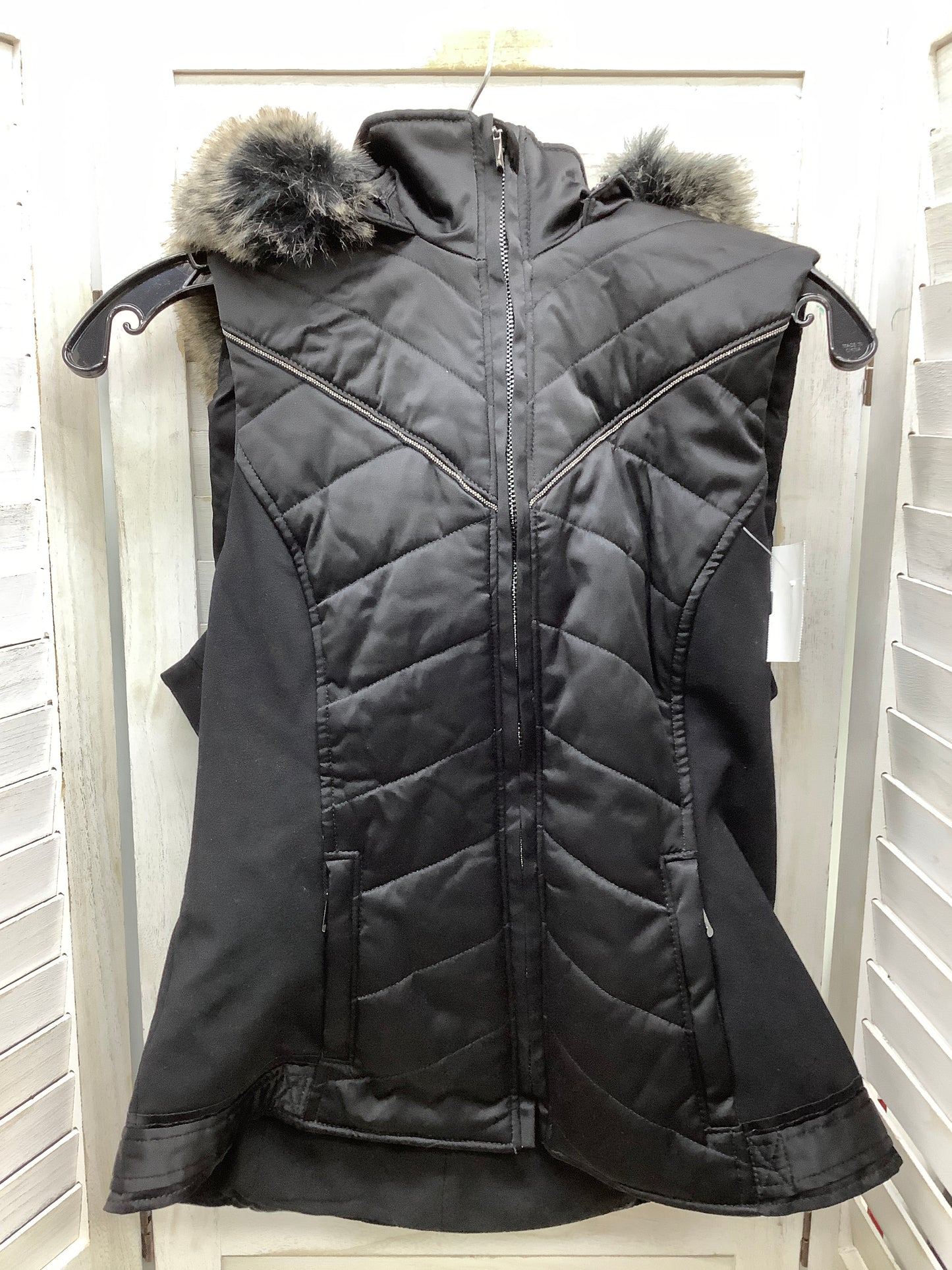 Vest Puffer & Quilted By White House Black Market In Black, Size: S