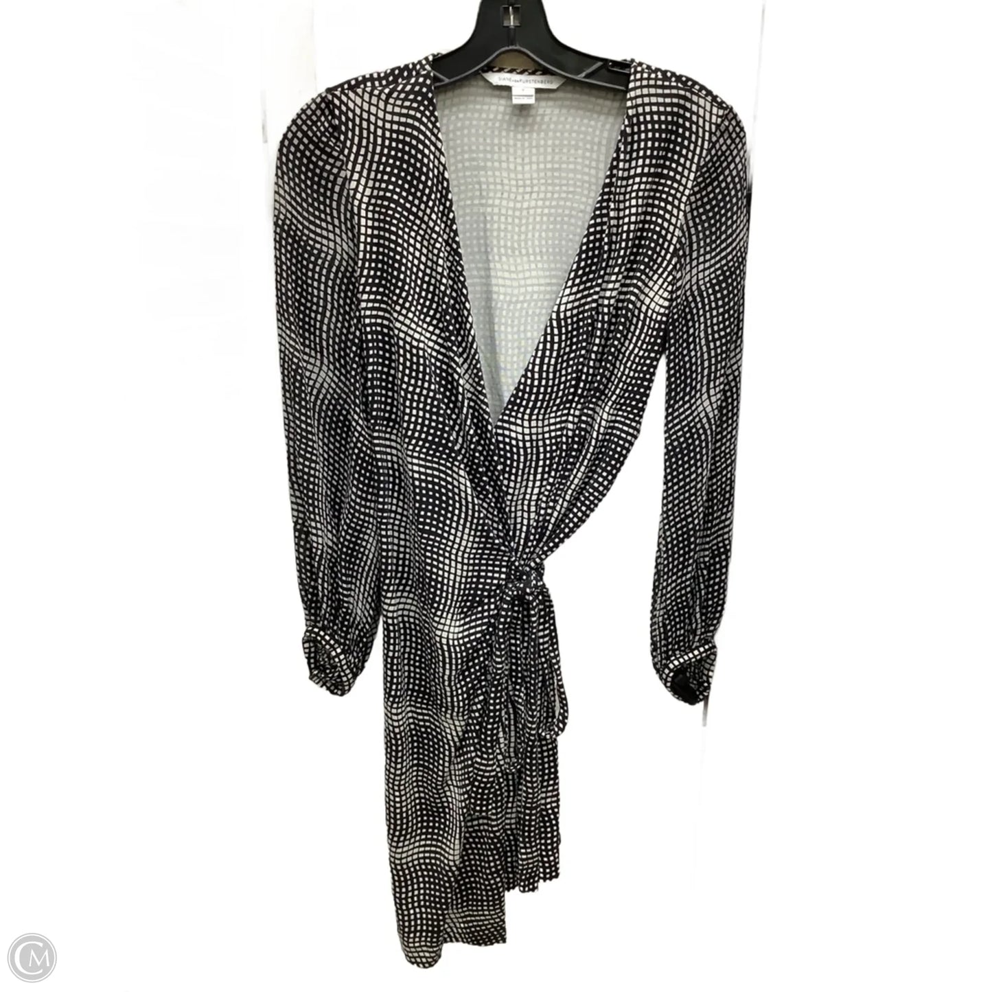 Dress Casual Short By Diane Von Furstenberg In Black & White, Size: 8