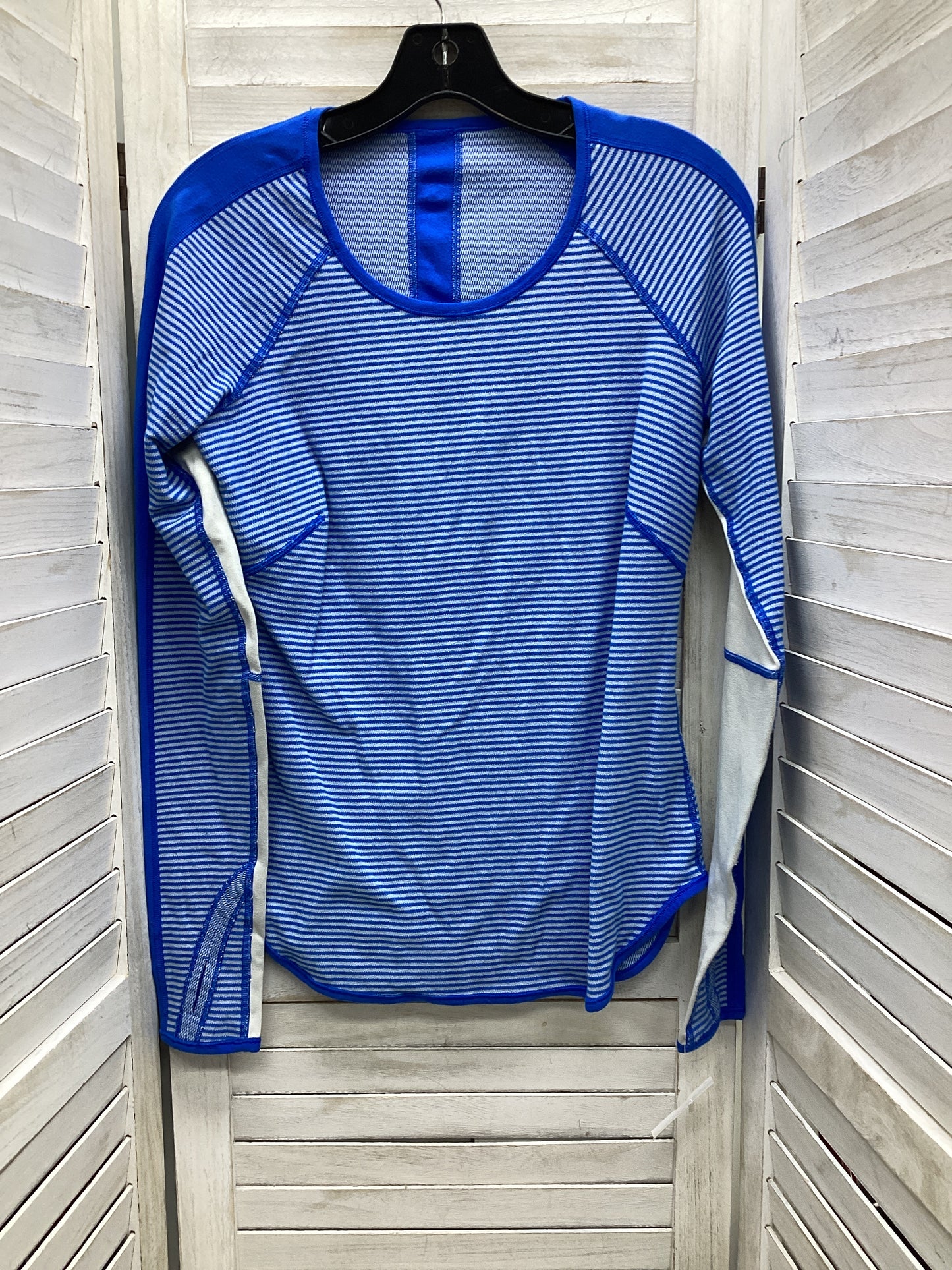 Athletic Top Long Sleeve Crewneck By Lululemon In Blue, Size: 6