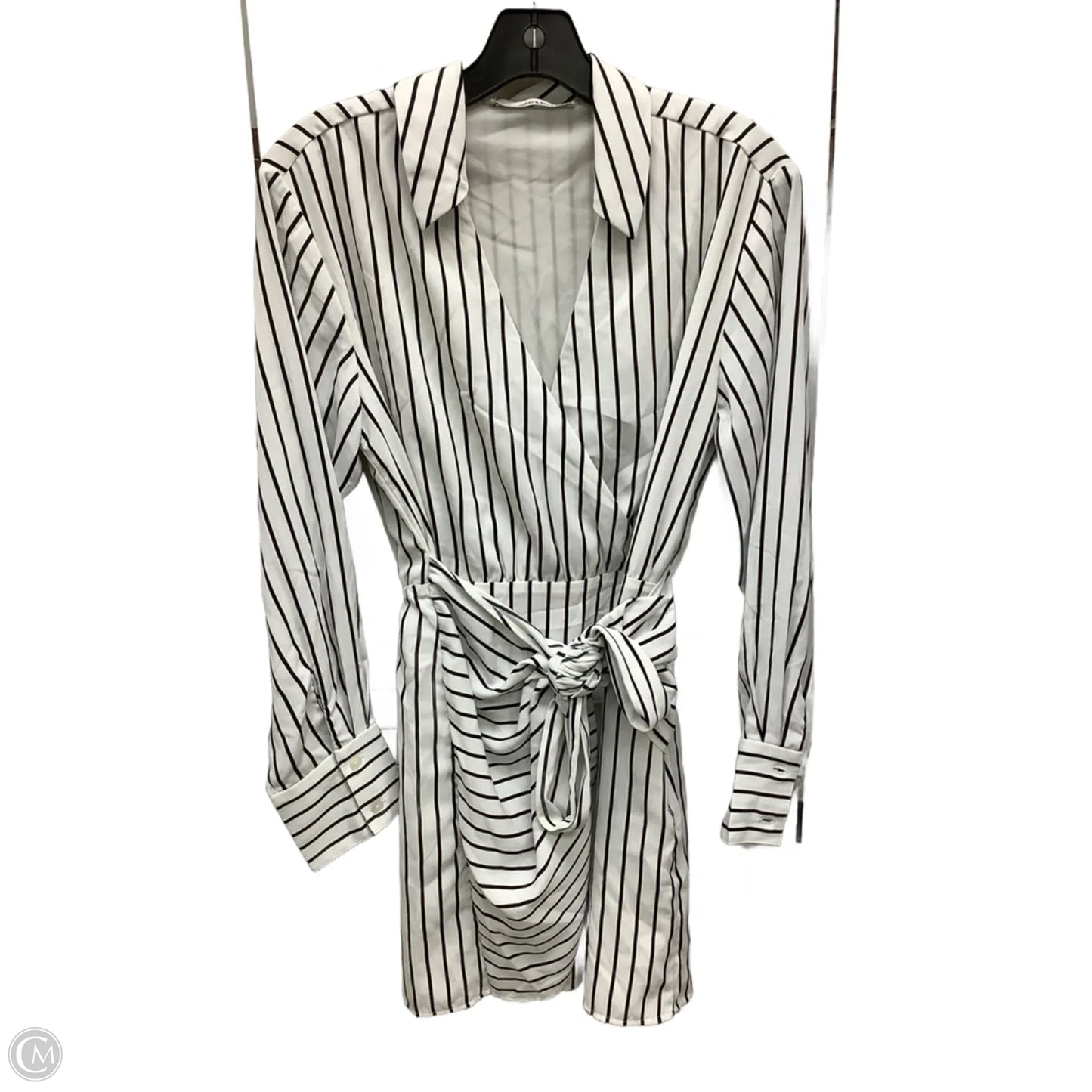 Dress Casual Short By Abercrombie And Fitch In Striped Pattern, Size: S