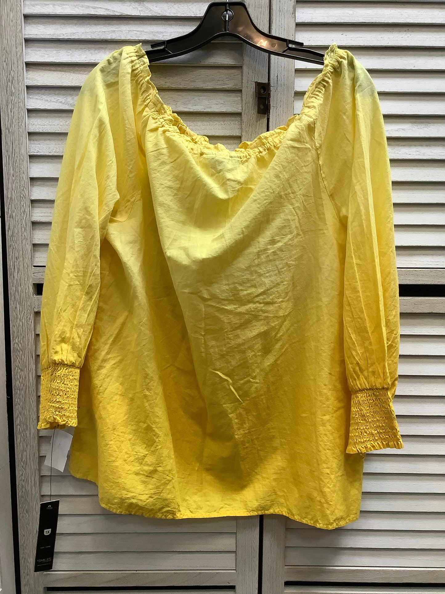 Top Long Sleeve By Unique Spectrum In Yellow, Size: 1x