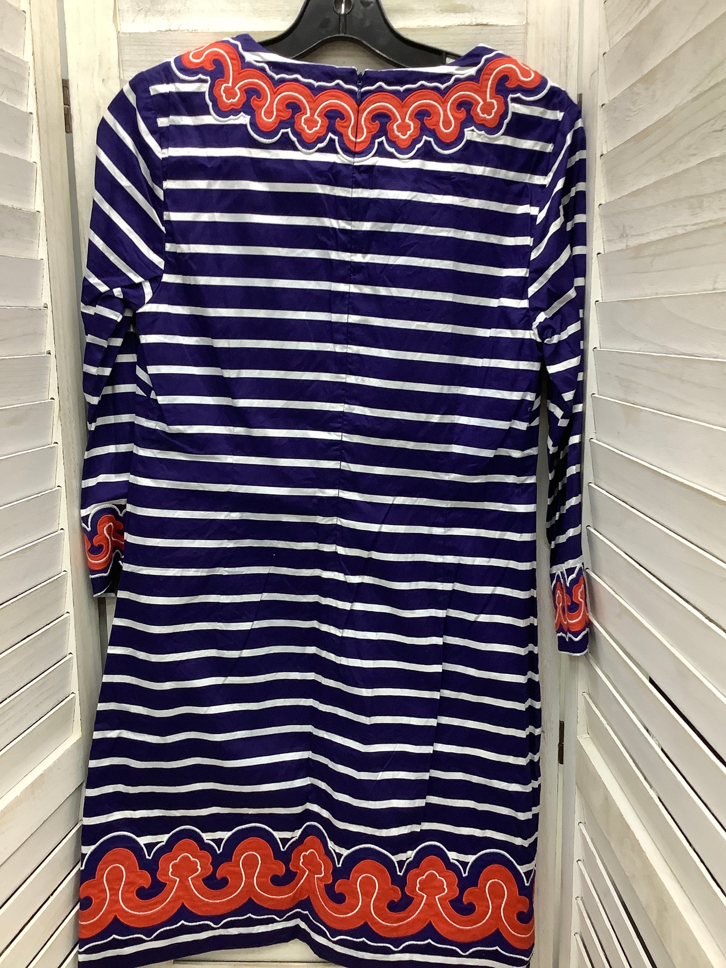 Dress Casual Short By Vineyard Vines In Striped Pattern, Size: 2