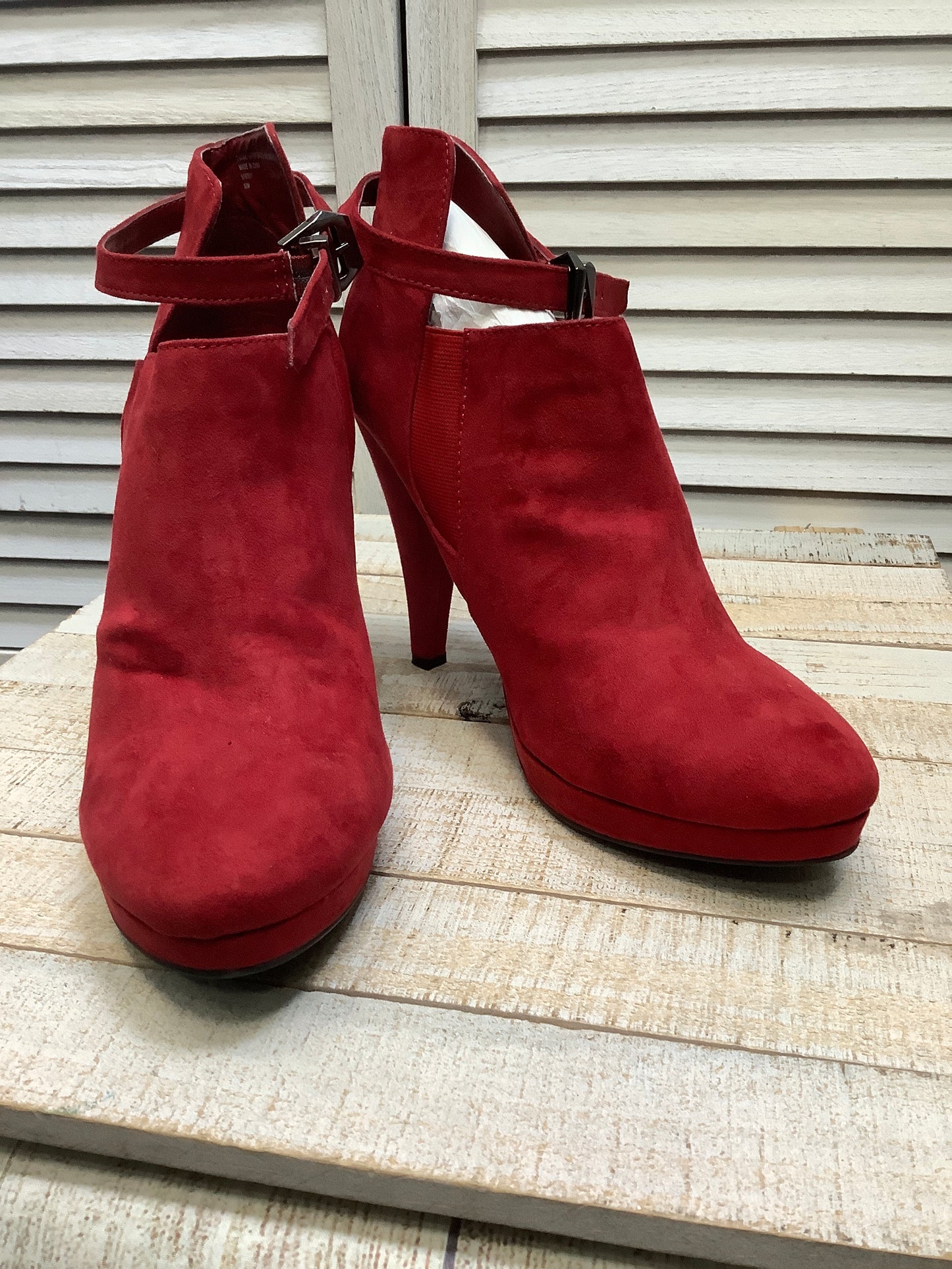 Boots Ankle Heels By Clothes Mentor In Red, Size: 10