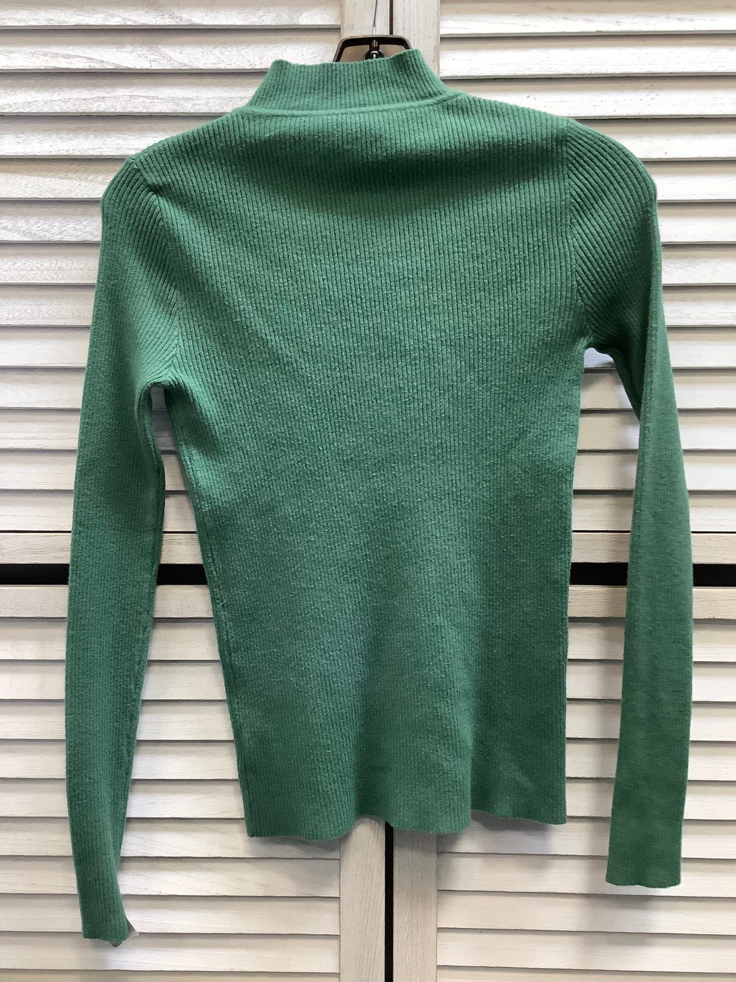 Top Long Sleeve By Clothes Mentor In Green, Size: Xl