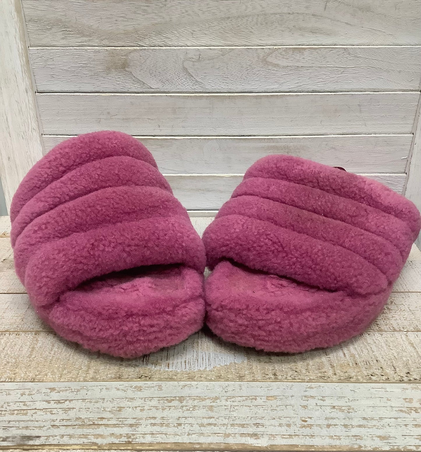 Sandals Flats By Ugg In Pink, Size: 7.5