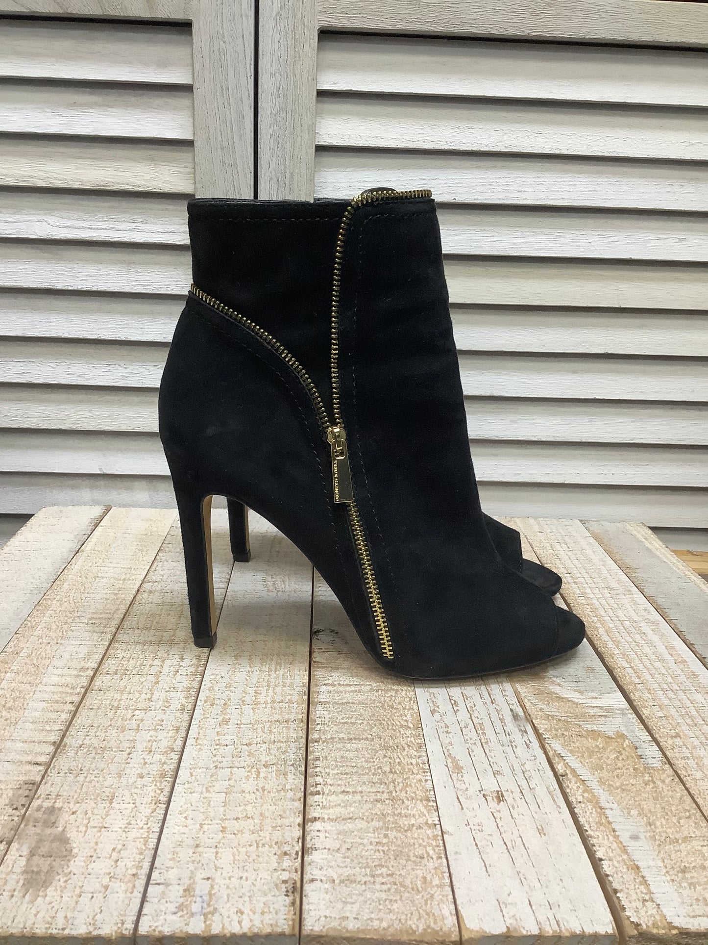 Boots Ankle Heels By Vince Camuto In Black, Size: 8.5