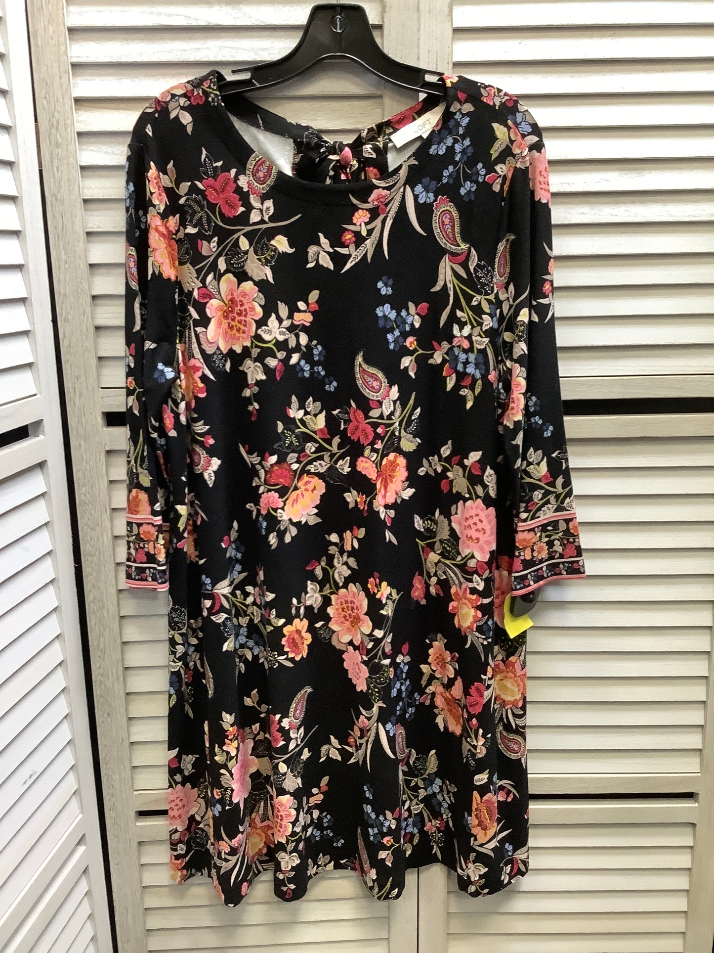 Dress Casual Short By Loft In Floral, Size: L