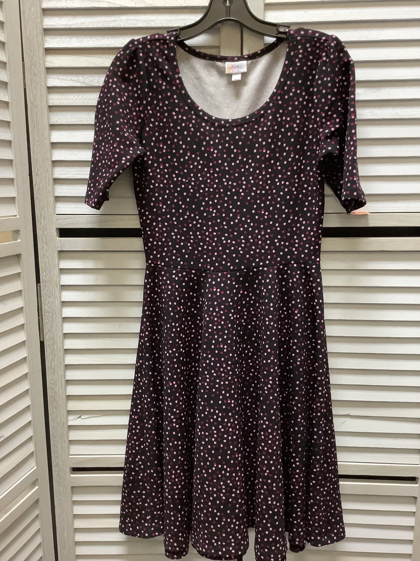 Dress Casual Short By Lularoe  Size: M