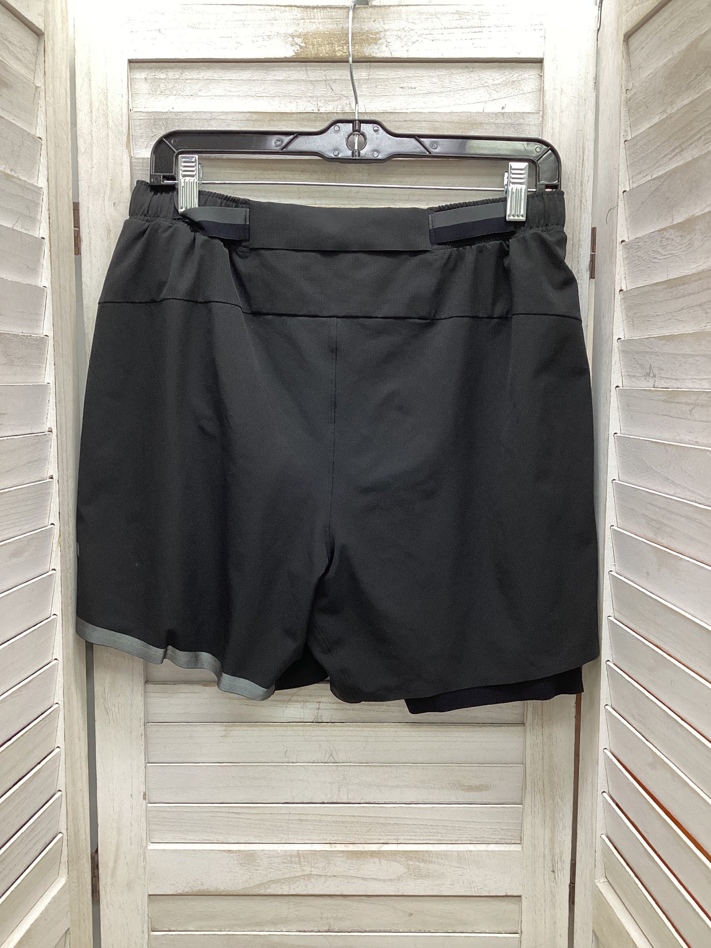 Athletic Shorts By Lululemon In Black, Size: L