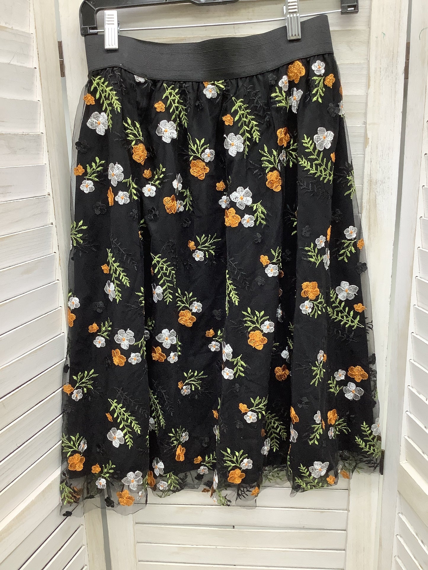 Skirt Maxi By Clothes Mentor  Size: L