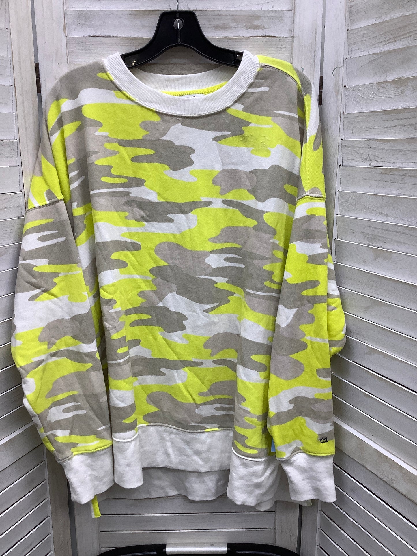 Sweater By Crown And Ivy In Camouflage Print, Size: Xl