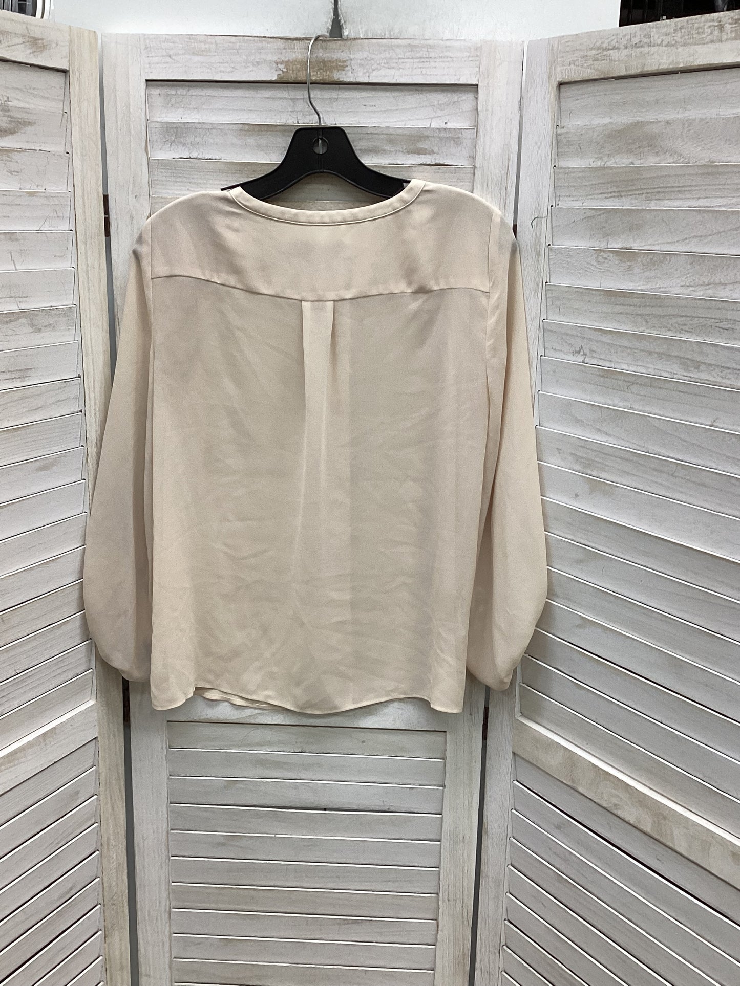 Top Long Sleeve By Loft In Cream, Size: Xs