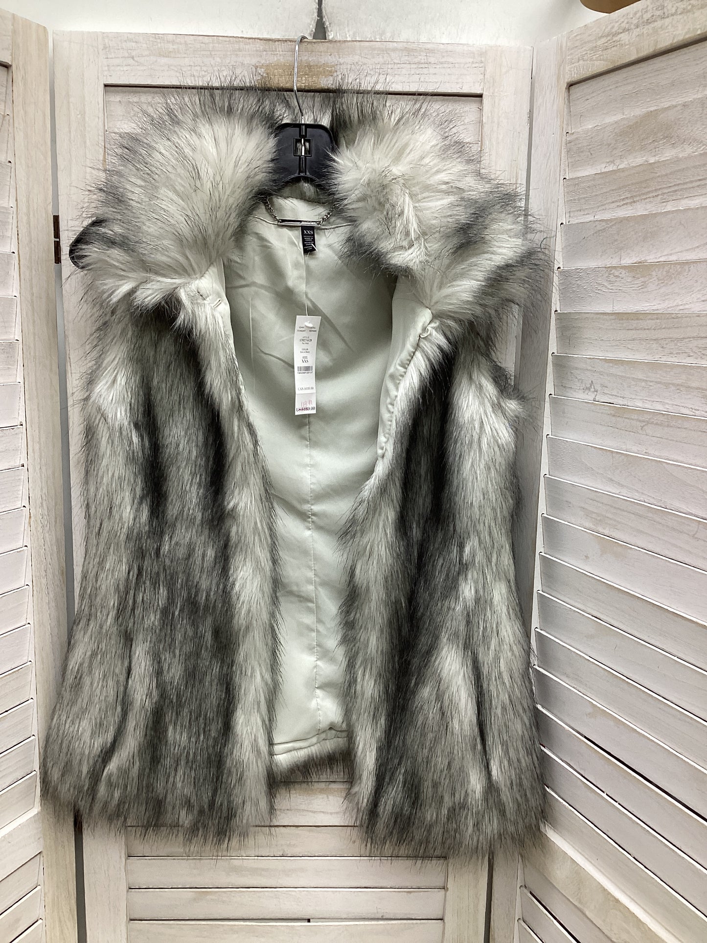 Vest Faux Fur & Sherpa By White House Black Market In Grey, Size: Xxs