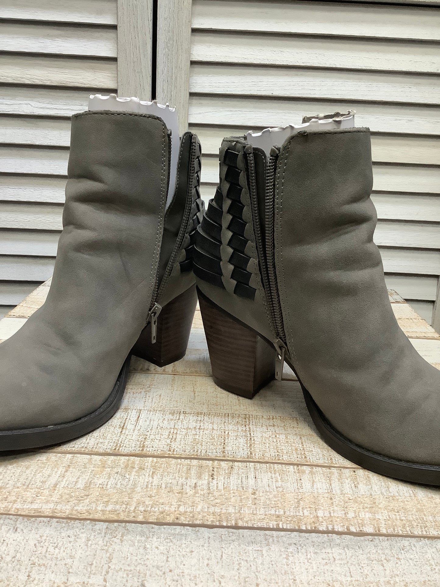 Boots Ankle Heels By Clothes Mentor In Grey, Size: 6