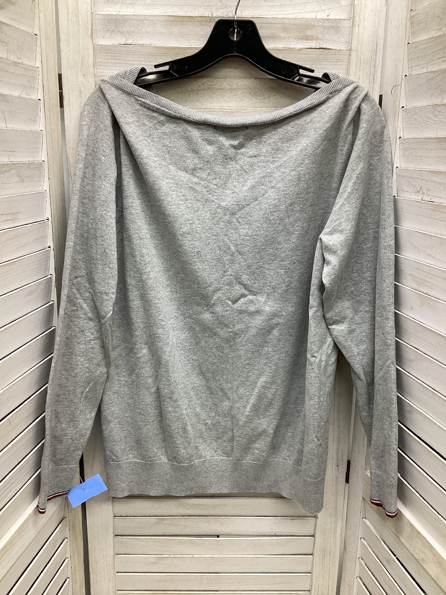 Sweater By Tommy Hilfiger In Grey, Size: L