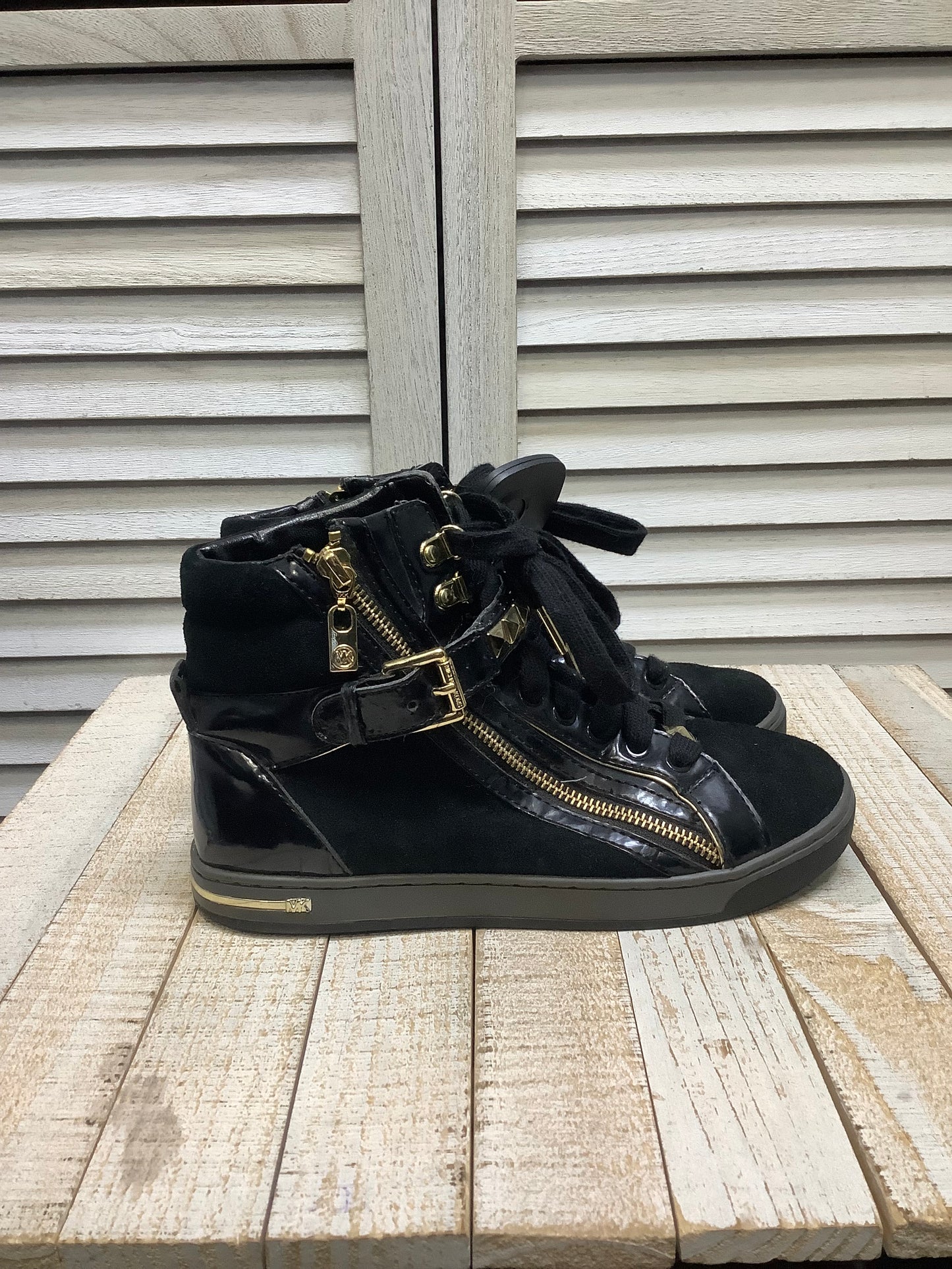 Shoes Sneakers By Michael Kors In Black, Size: 7