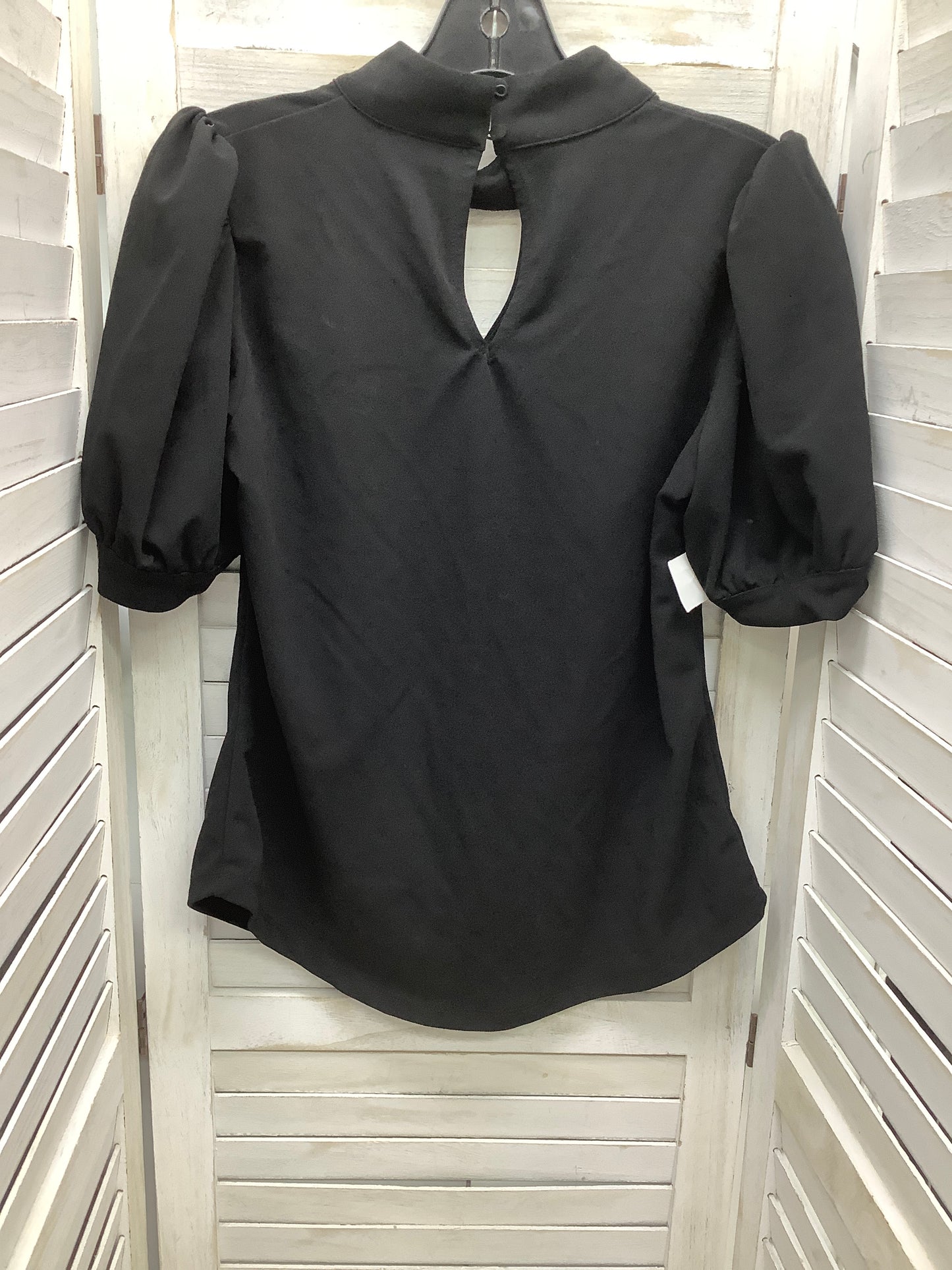 Top Short Sleeve By New York And Co In Black, Size: S