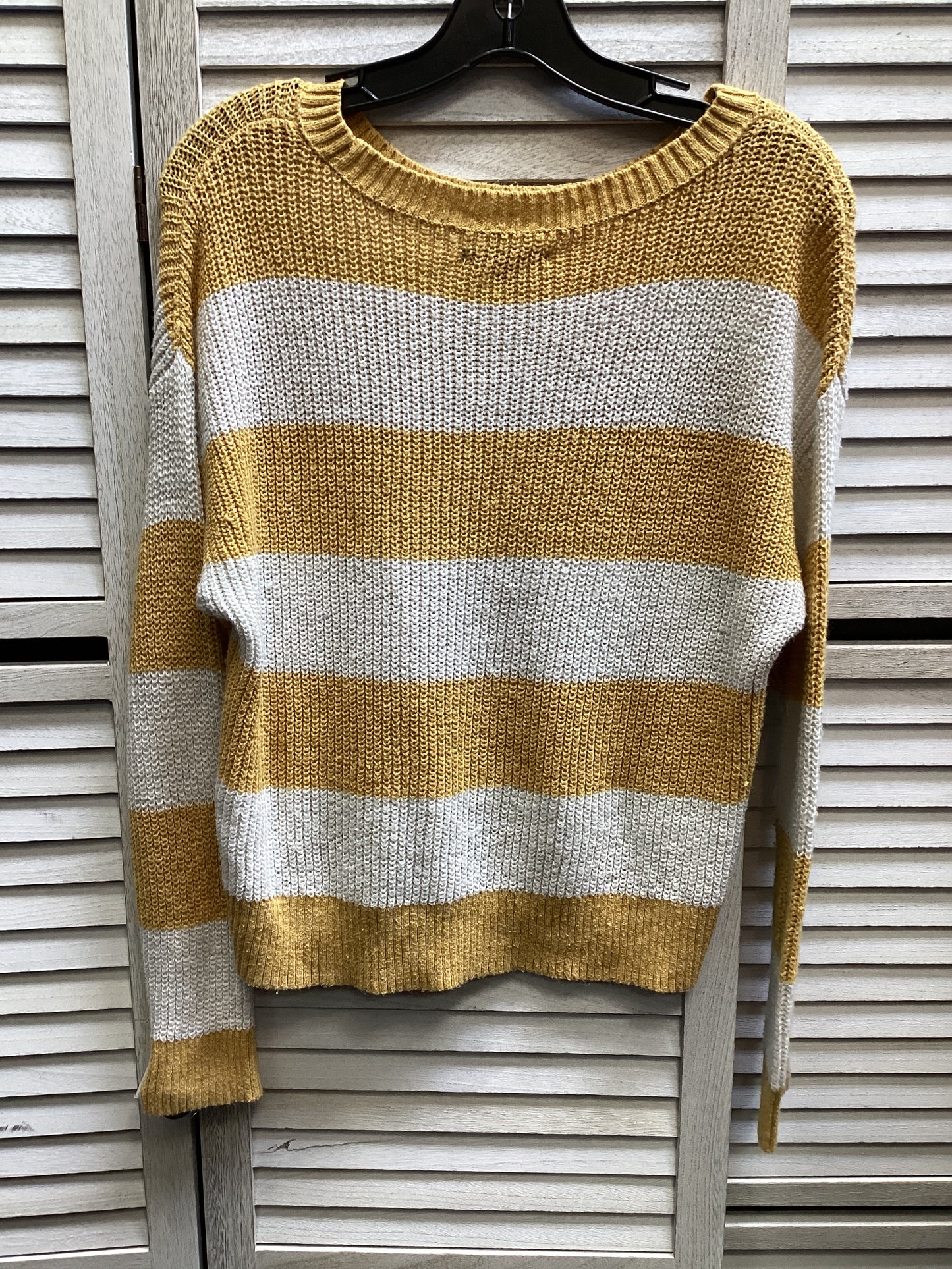 Sweater By American Eagle In White & Yellow, Size: M