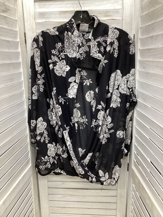 Top Long Sleeve By Clothes Mentor In Floral Print, Size: 2x