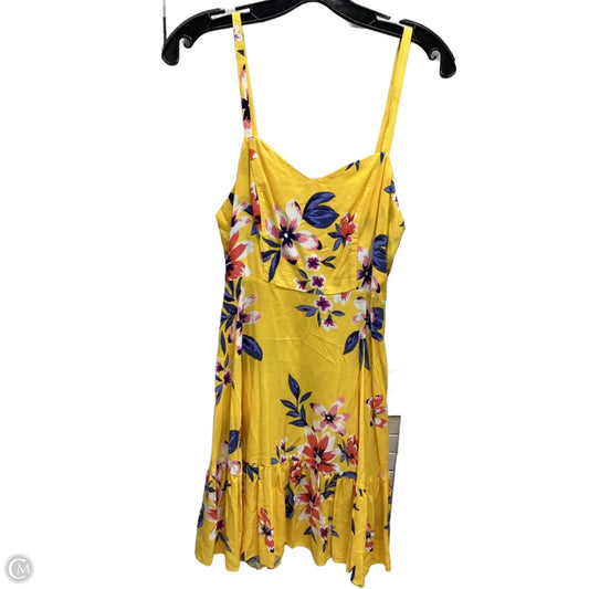 Dress Casual Short By Old Navy In Yellow, Size: M
