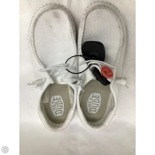 Shoes Flats By Hidden In White, Size: 7