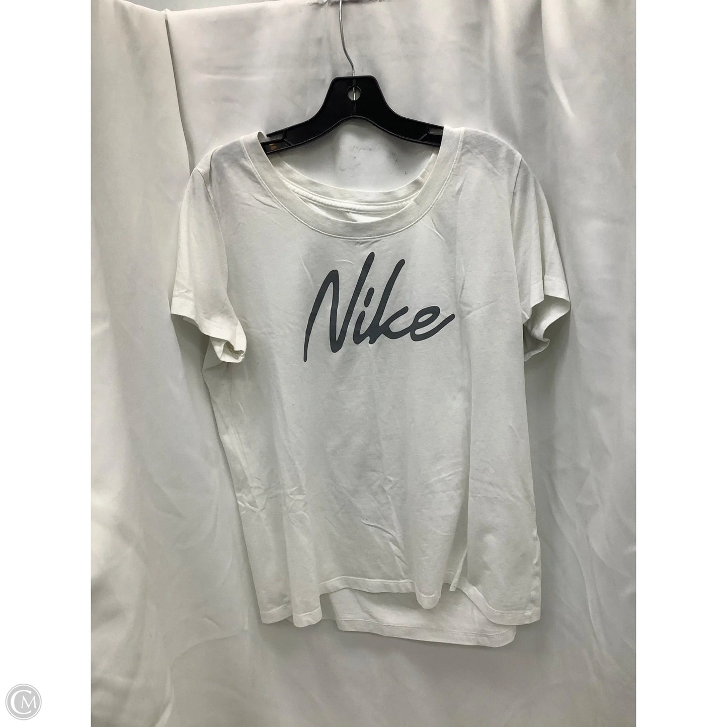 Top Short Sleeve By Nike In White, Size: Xl